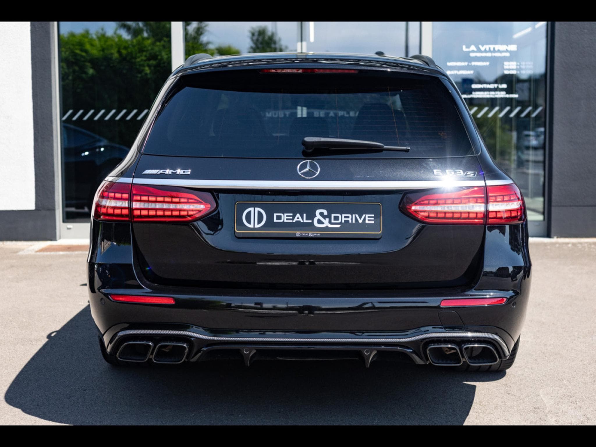 Mercedes E 63 AMG S T-MODELL (612 CH) - CARBON PACKAGE - OBSIDIAN BLACK METALL (2023) - Photo 4