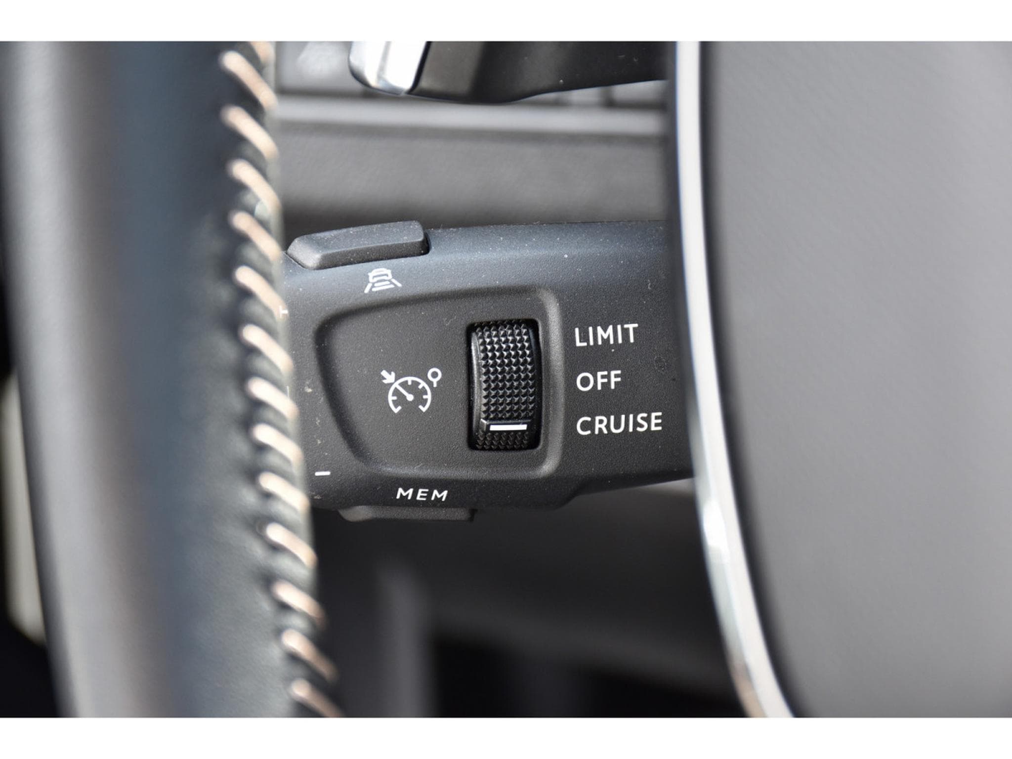 Peugeot 3008 1.6 Hybrid PHEV 180 Allure e-EAT8 ACC LANE SIDE CAM 1° MAIN (2024) - Photo 18