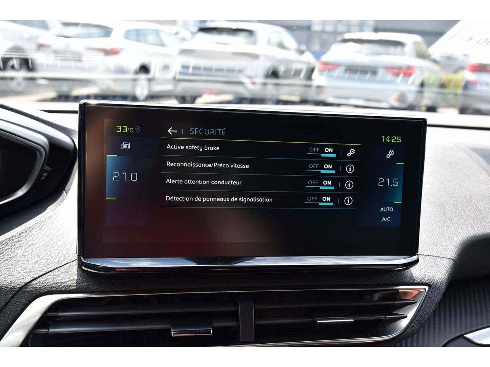 Peugeot 3008 1.6 Hybrid PHEV 180 Allure e-EAT8 ACC LANE SIDE CAM 1° MAIN (2024) - Photo 14