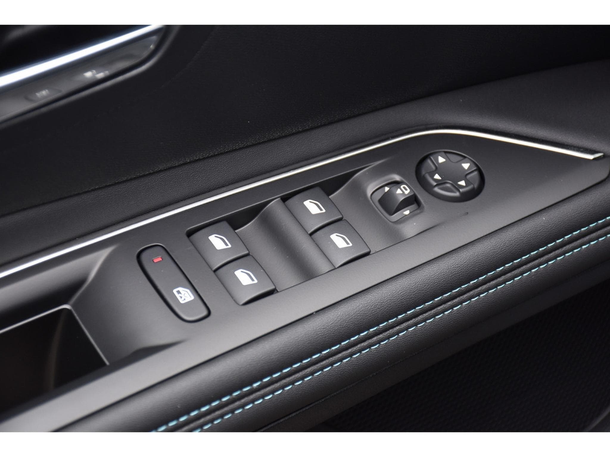 Peugeot 3008 1.6 Hybrid PHEV 180 Allure e-EAT8 LANE CAM 1° MAIN (2025) - Photo 19