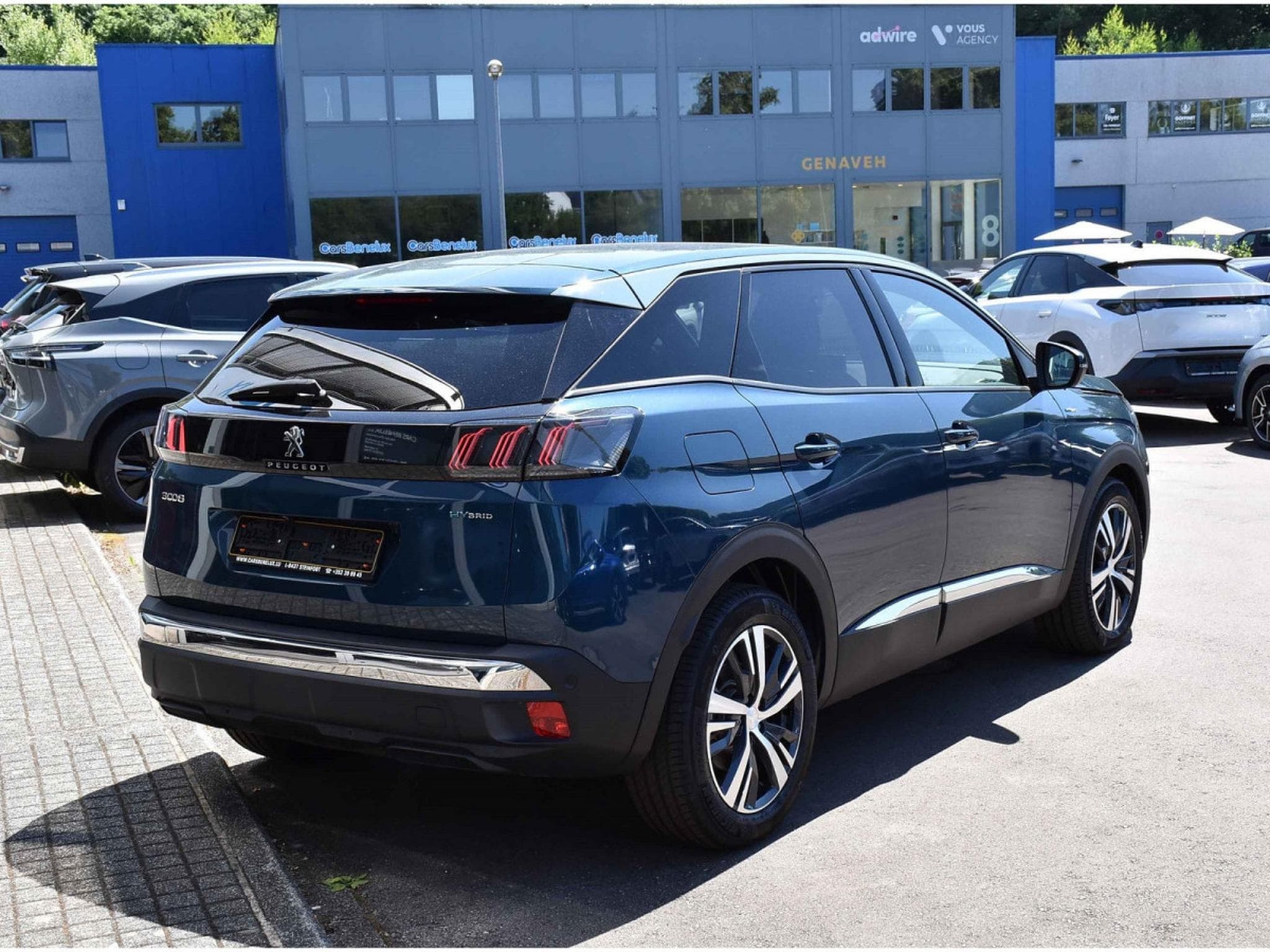 Peugeot 3008 1.6 Hybrid PHEV 180 Allure e-EAT8 LANE CAM 1° MAIN (2025) - Photo 4