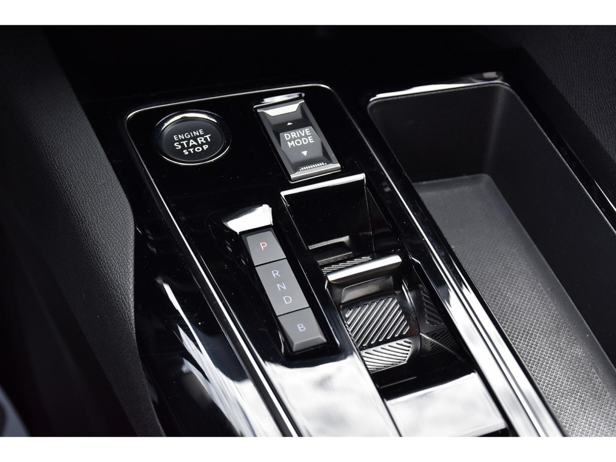 Peugeot 3008 1.6 Hybrid PHEV 180 Allure e-EAT8 ACC LANE SIDE CAM 1° MAIN (2024) - Photo 16
