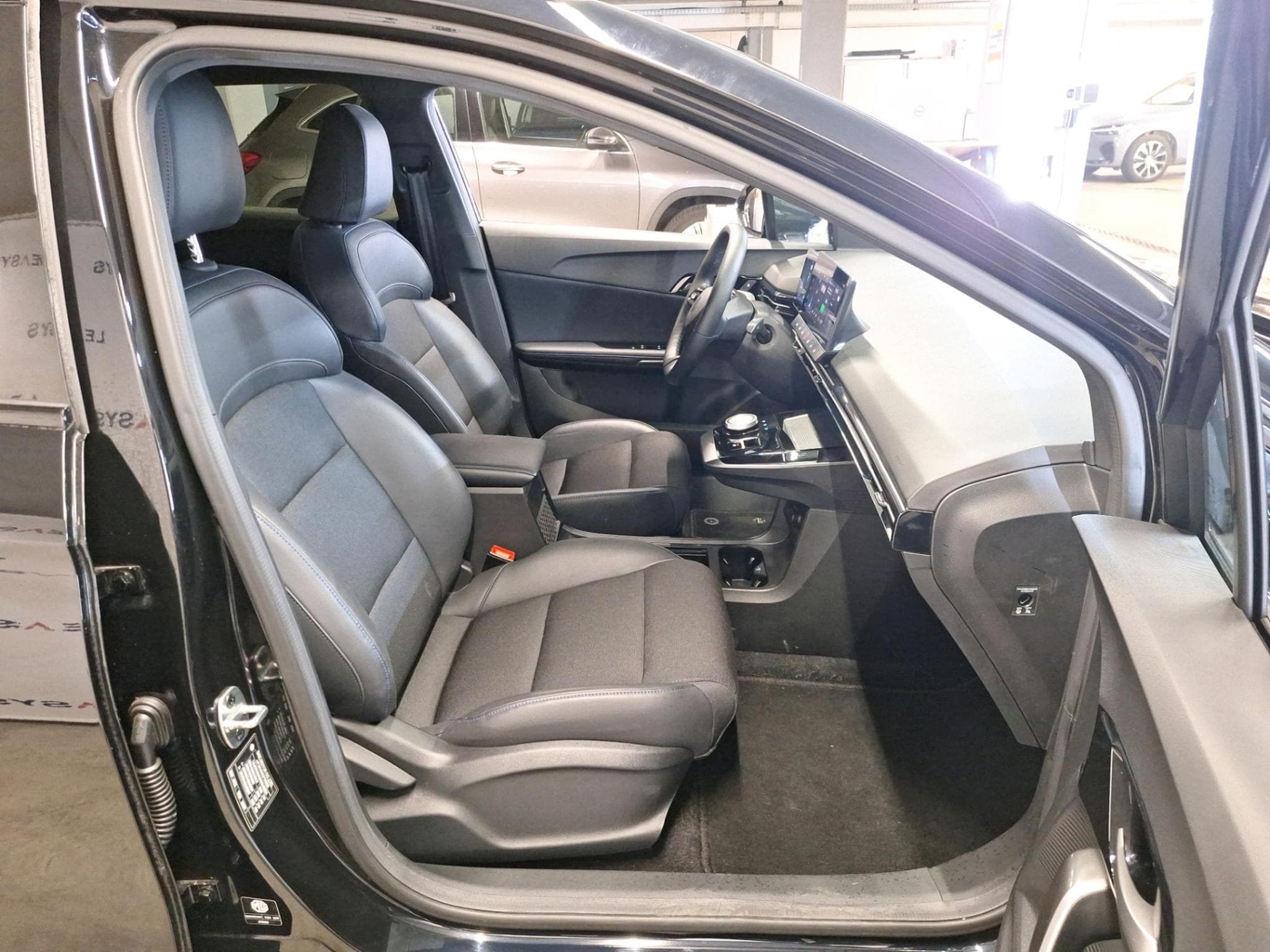 Mg MG4 Trophy Ext Range (2024) - Photo 4