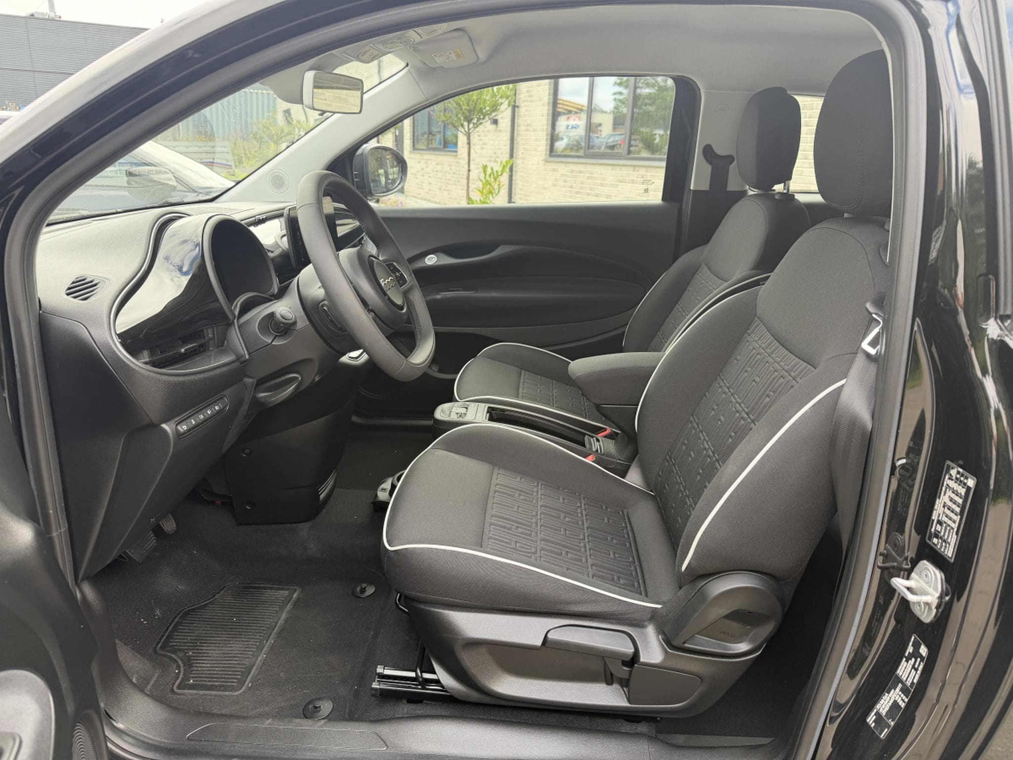 Fiat 500 42 kWh (2023) - Photo 5