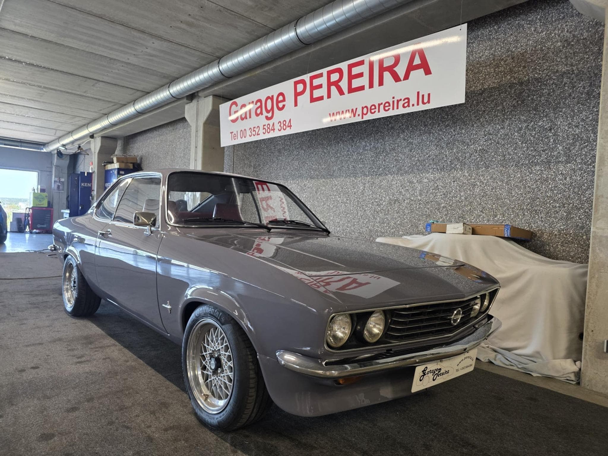 Opel Manta 1.9 (1972) - Photo 1
