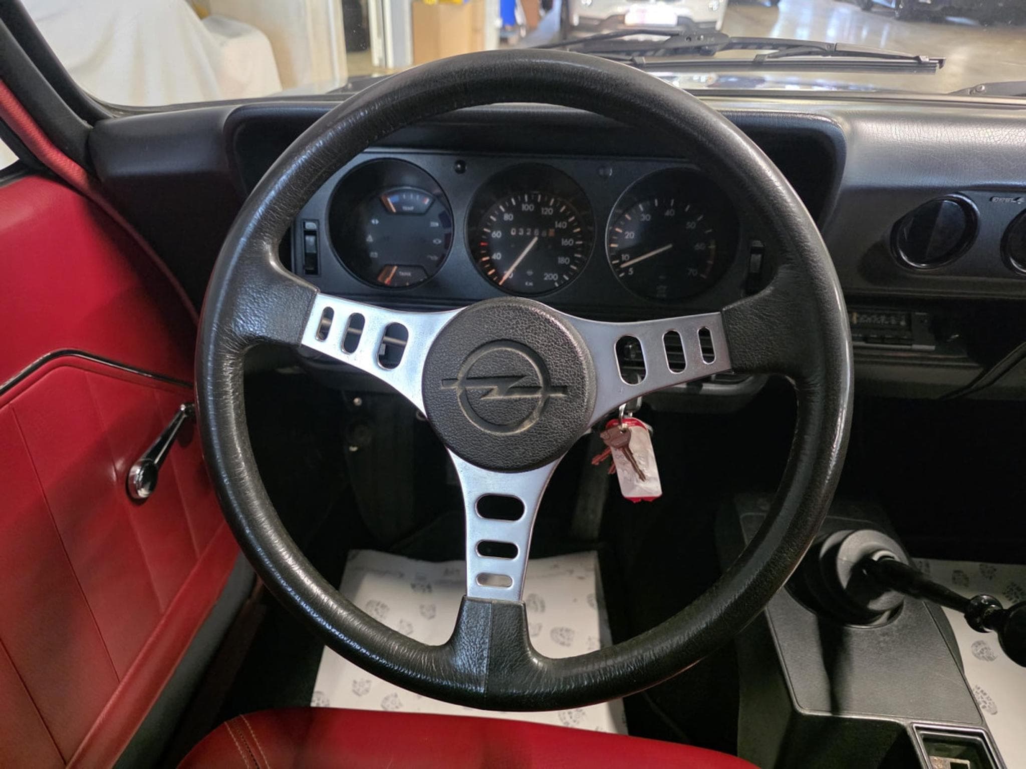 Opel Manta 1.9 (1972) - Photo 20