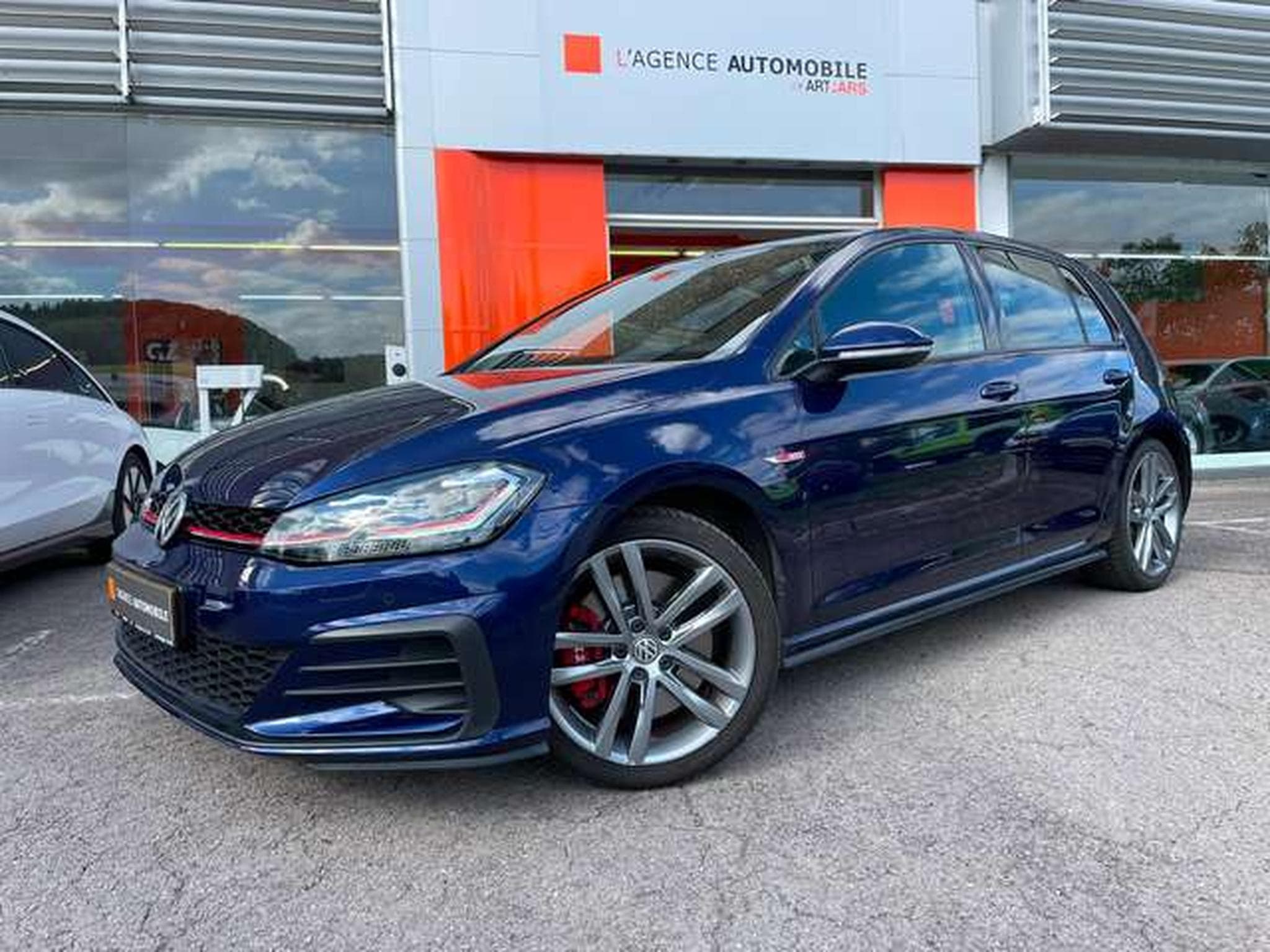 VW Golf 2.0 DSG Performance - GARANTIE JUSQU'A 36 MOIS (2019) - Photo 2