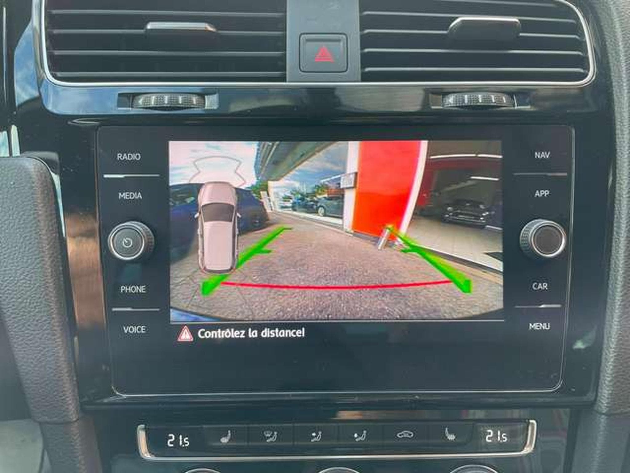VW Golf 2.0 DSG Performance - GARANTIE JUSQU'A 36 MOIS (2019) - Photo 20