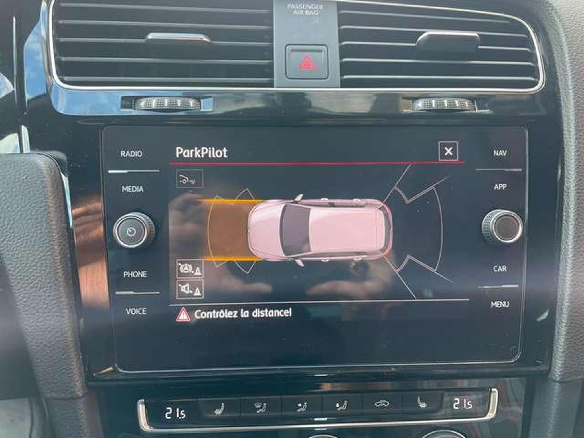 VW Golf 2.0 DSG Performance - GARANTIE JUSQU'A 36 MOIS (2019) - Photo 21