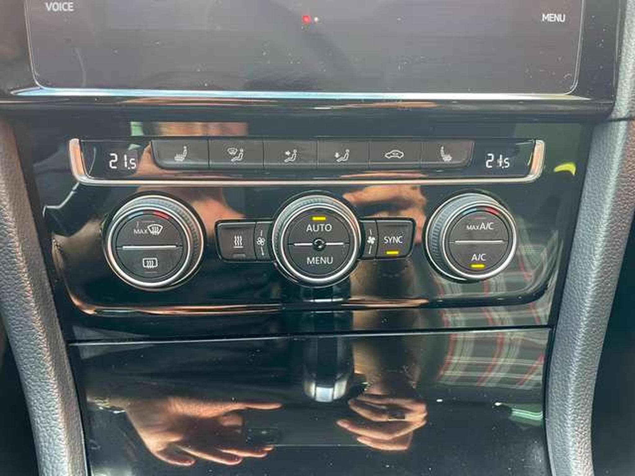 VW Golf 2.0 DSG Performance - GARANTIE JUSQU'A 36 MOIS (2019) - Photo 24