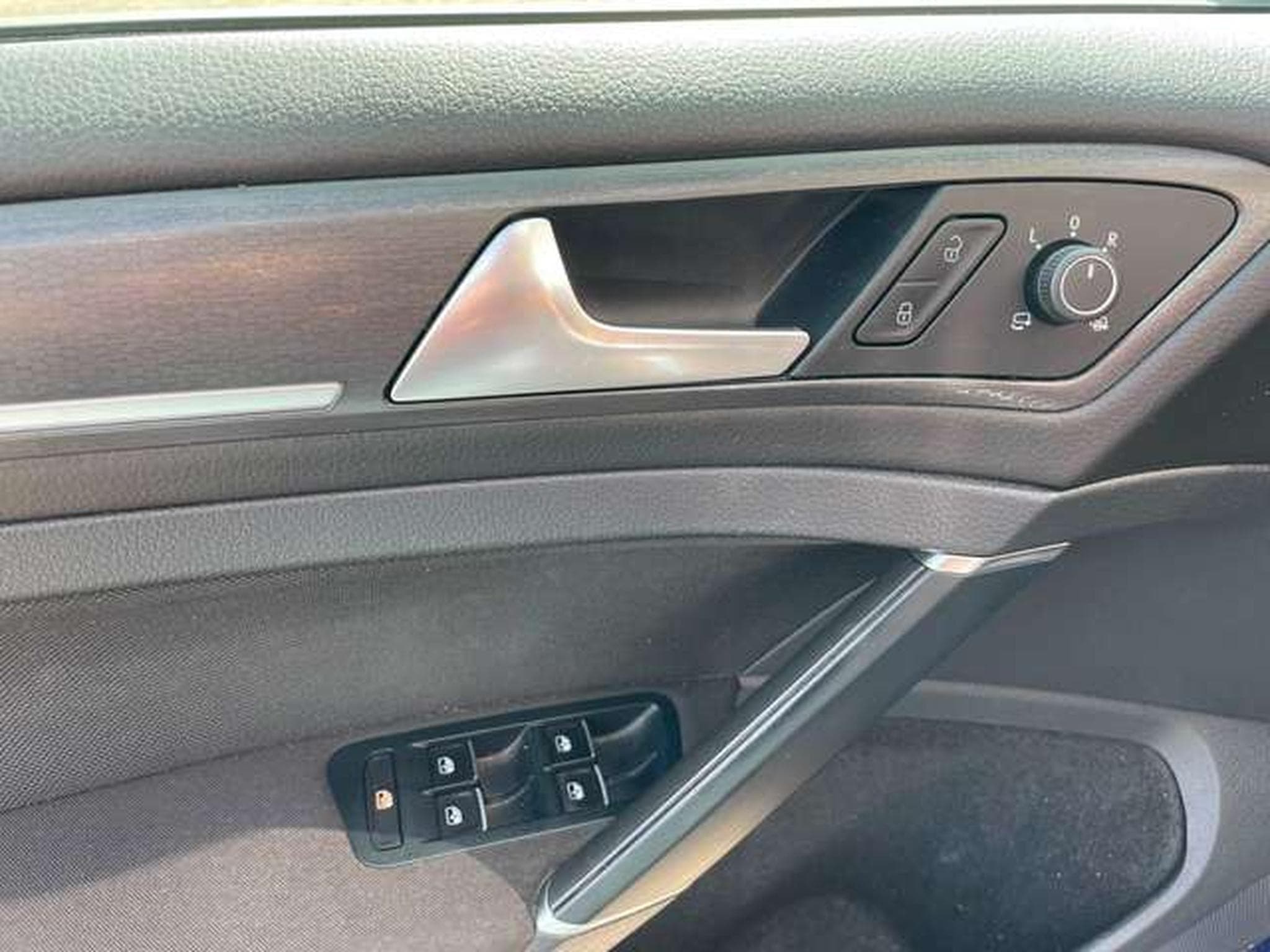 VW Golf 2.0 DSG Performance - GARANTIE JUSQU'A 36 MOIS (2019) - Photo 9