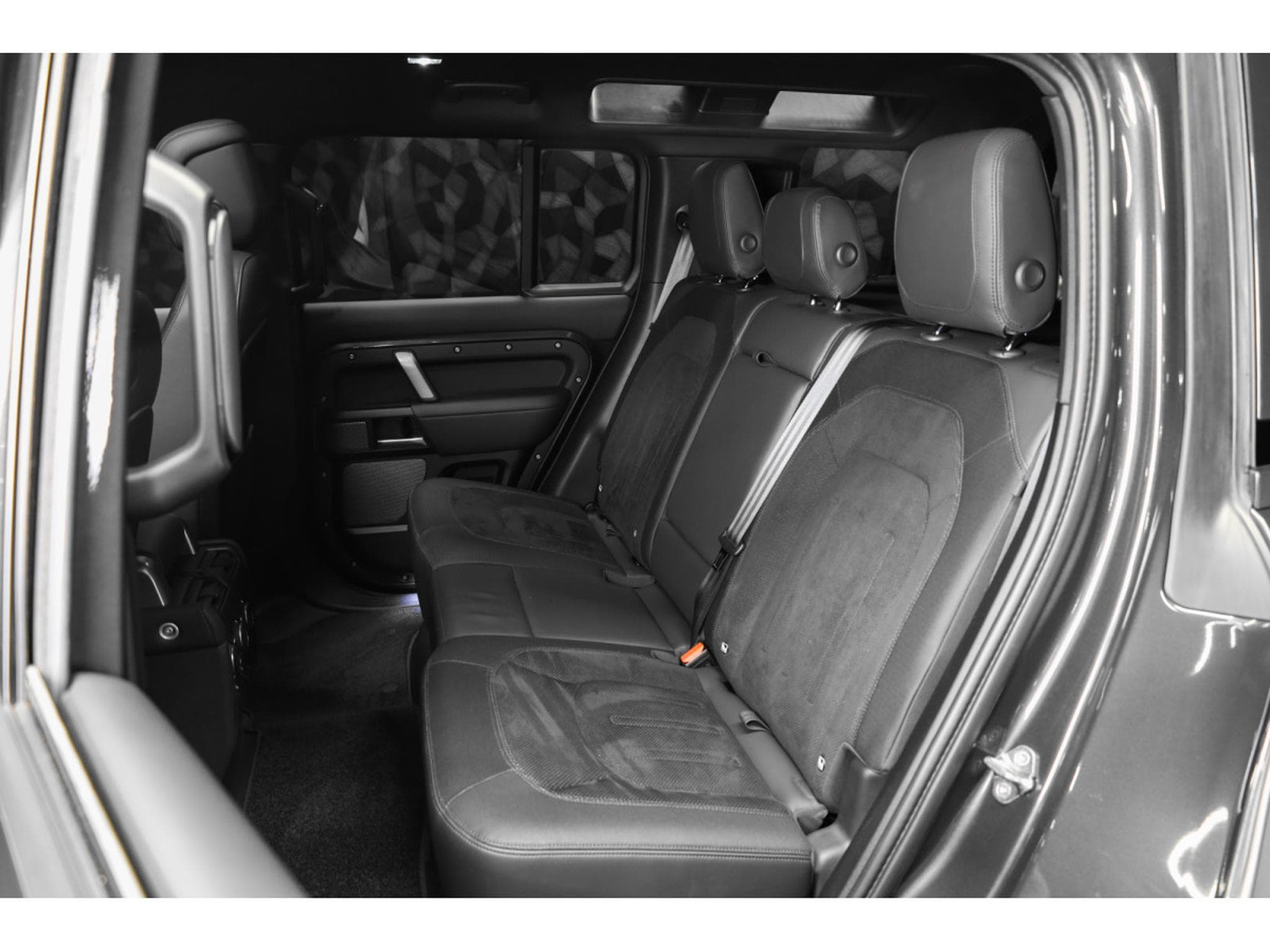 Land-Rover Defender P525 V8 CARPATHIAN EDITION (2022) - Photo 15