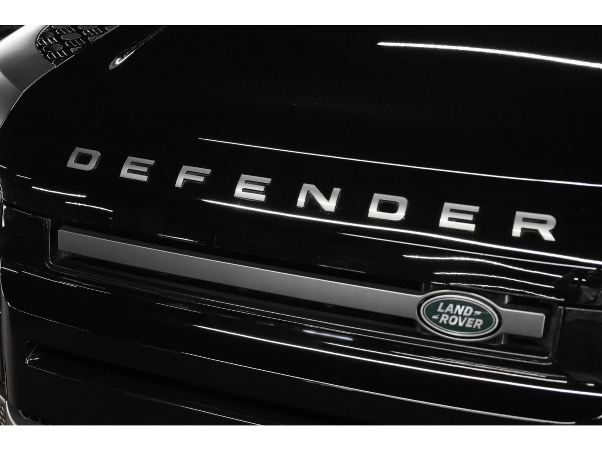 Land-Rover Defender P525 V8 CARPATHIAN EDITION (2022) - Photo 23
