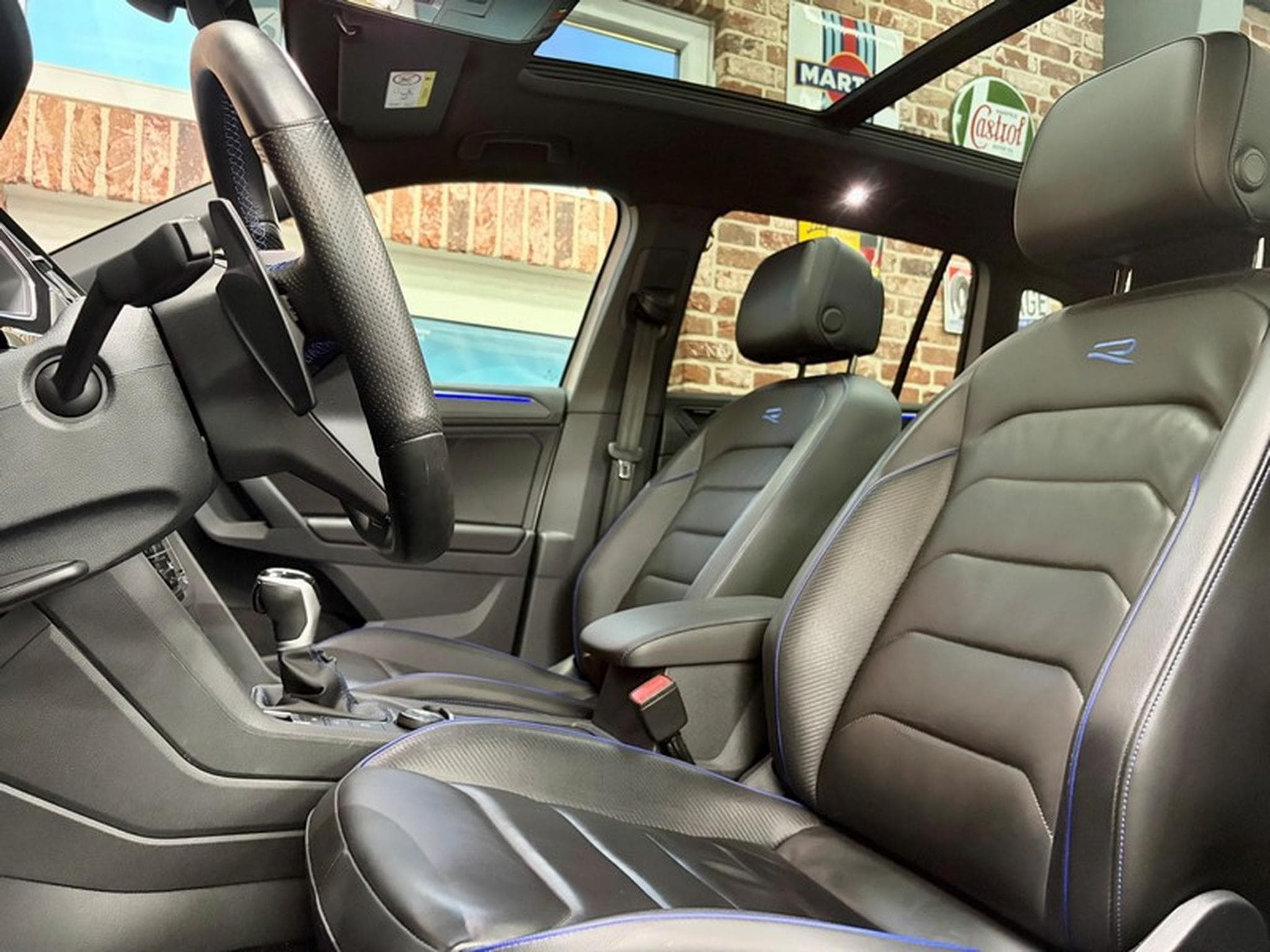 VW Tiguan Tiguan R 2.0 TSi 320cv Auto 4x4/Cuir/ToitO+P/ACC (2023) - Photo 5
