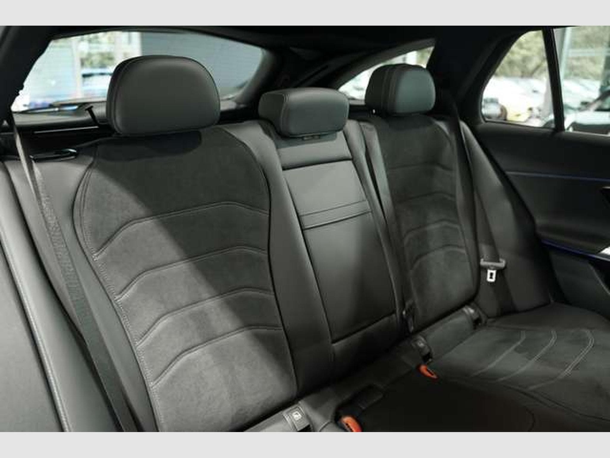 Mercedes E 220 d T AMG Line Advanced Plus 1.H *Pano*MwSt. (2025) - Photo 21