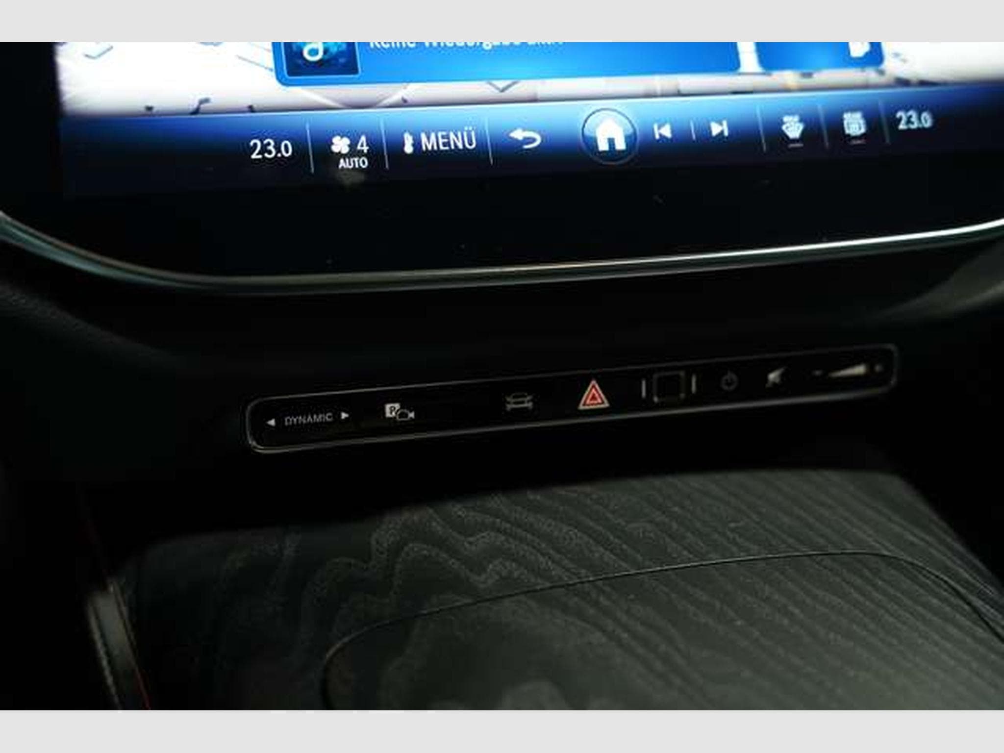 Mercedes E 220 d T AMG Line Advanced Plus 1.H *Pano*MwSt. (2025) - Photo 30