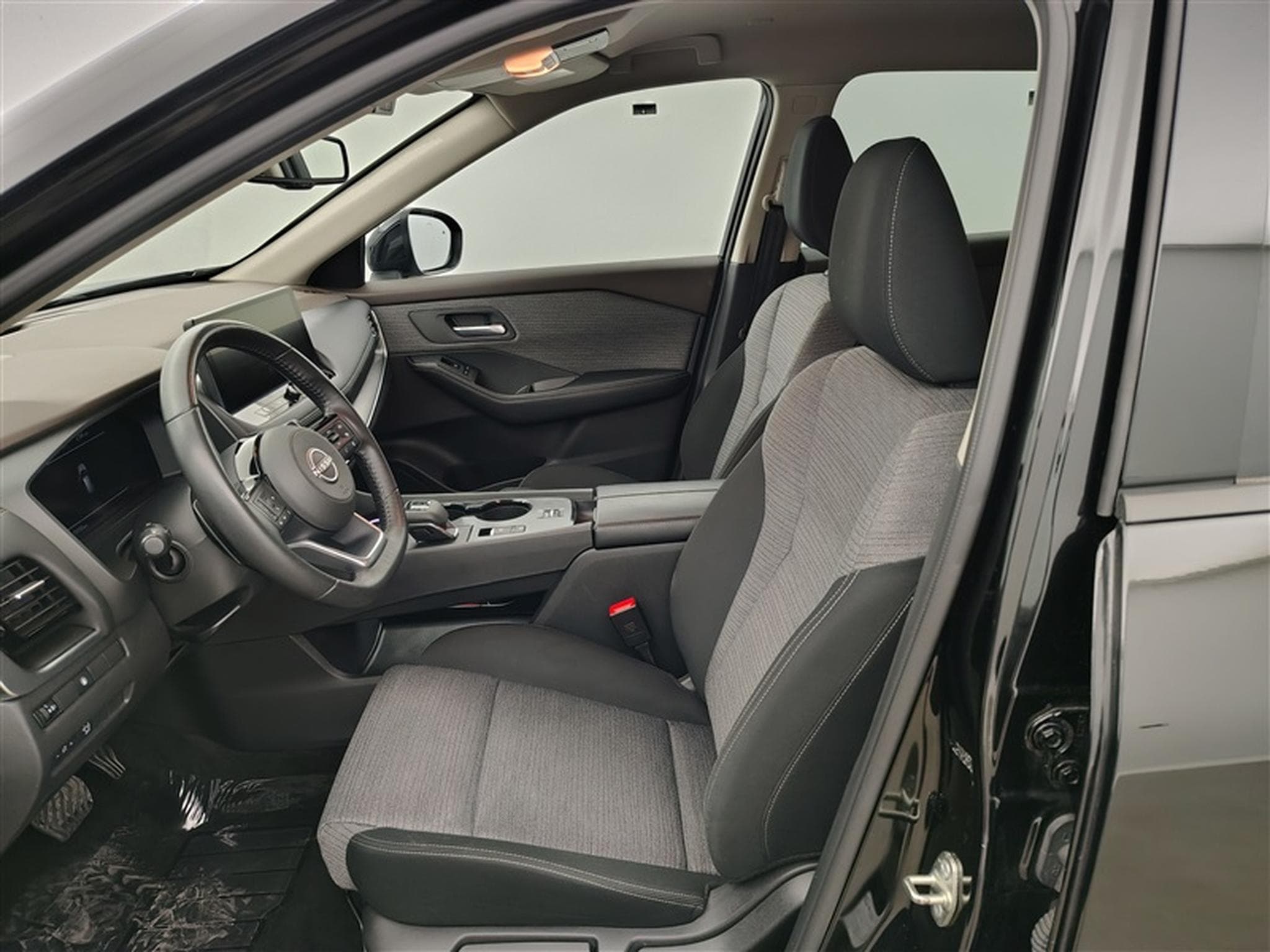 Nissan X-Trail 1.5 DIG-T 2WD N-Connecta 7pl.DCT NAVI / FULL LED (2023) - Photo 7