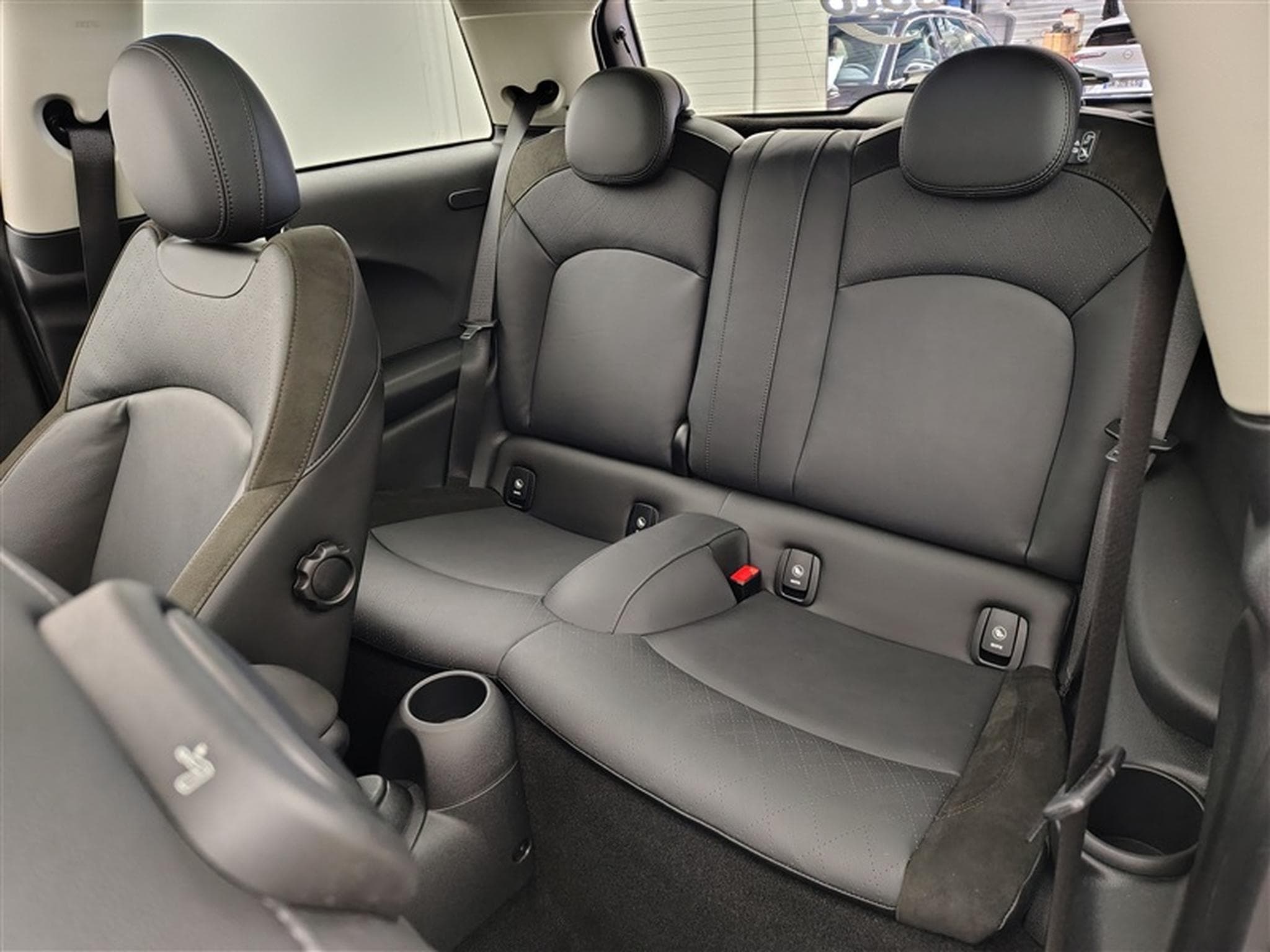 MINI Cooper 1.5A Cooper // Toit Pano Ouvr (2020) - Photo 13
