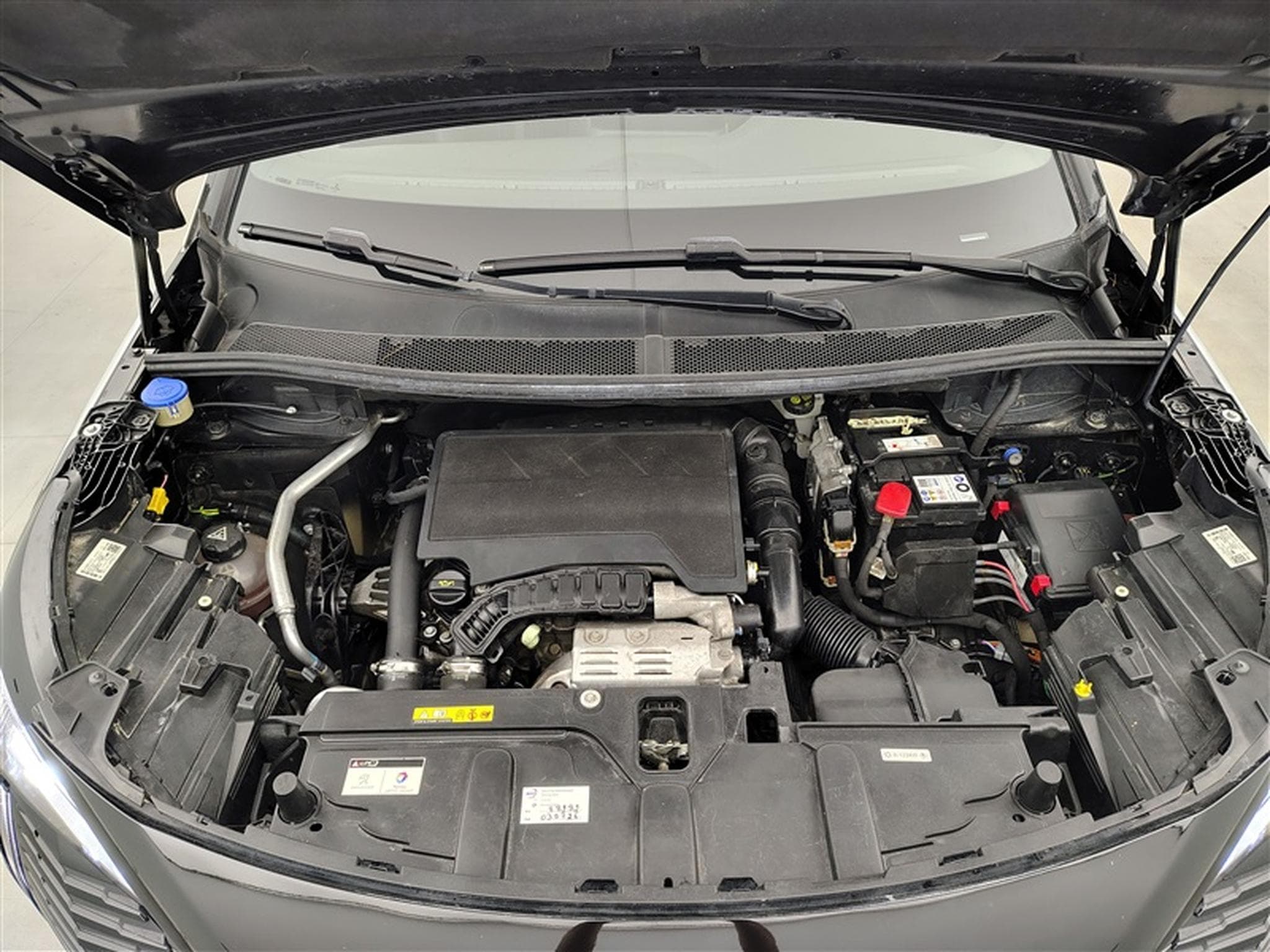 Peugeot 5008 1.2 PureTech GT 7PL/S-CUIR/NAVI/FULL LED (2021) - Photo 22