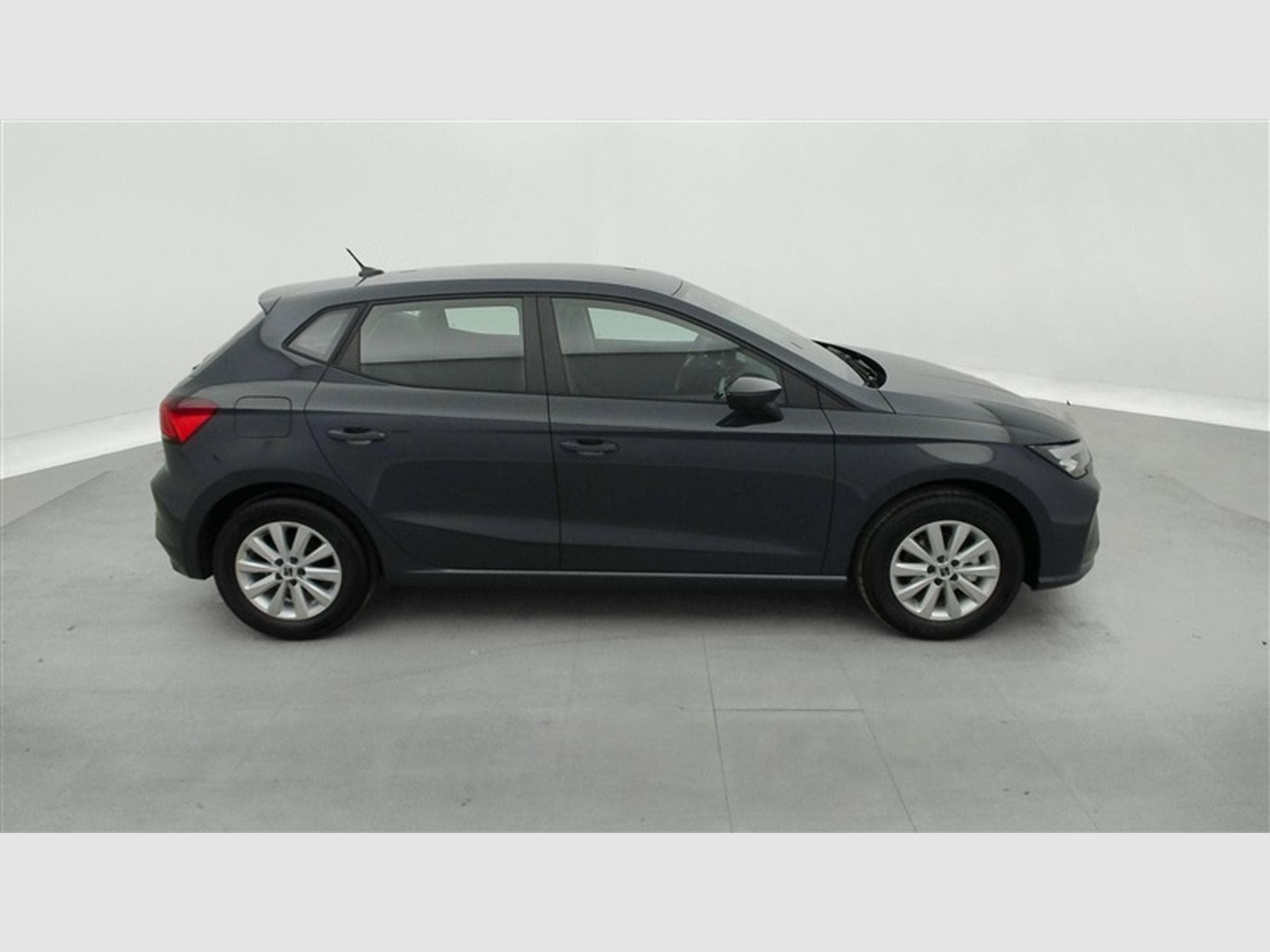 Seat Ibiza 1.0i MPI REFERENCE 80cv LED / PDC / ALU (2026) - Photo 23