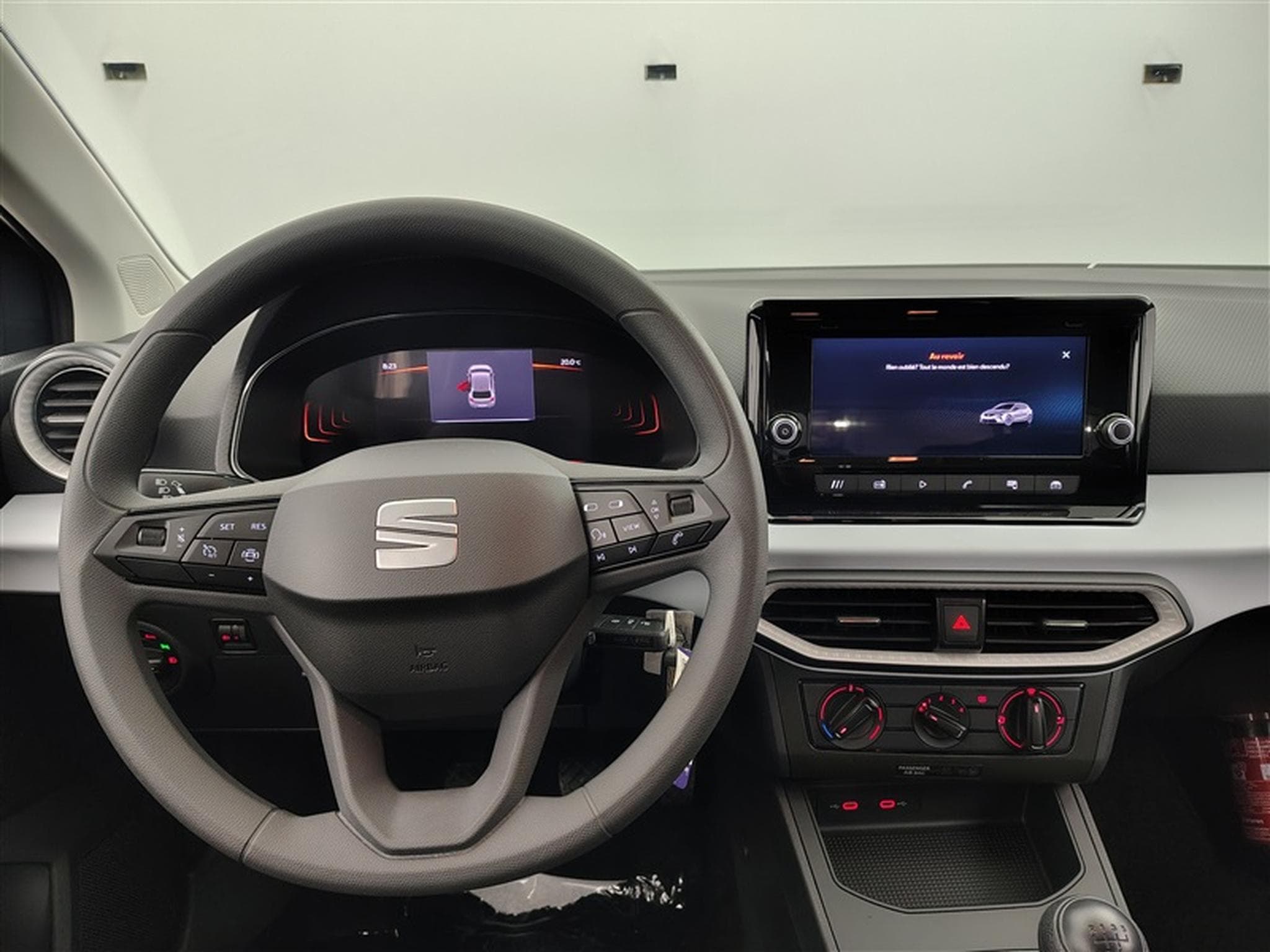 Seat Ibiza 1.0i MPI REFERENCE 80cv LED / PDC / ALU (2026) - Photo 9