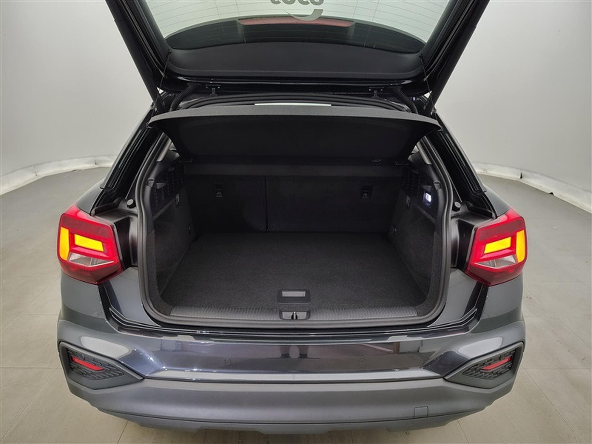 Audi Q2 35 TFSI Business Edition AUTO/CUIR/NAVI/FULL LED/JA17/PDC (2022) - Photo 14