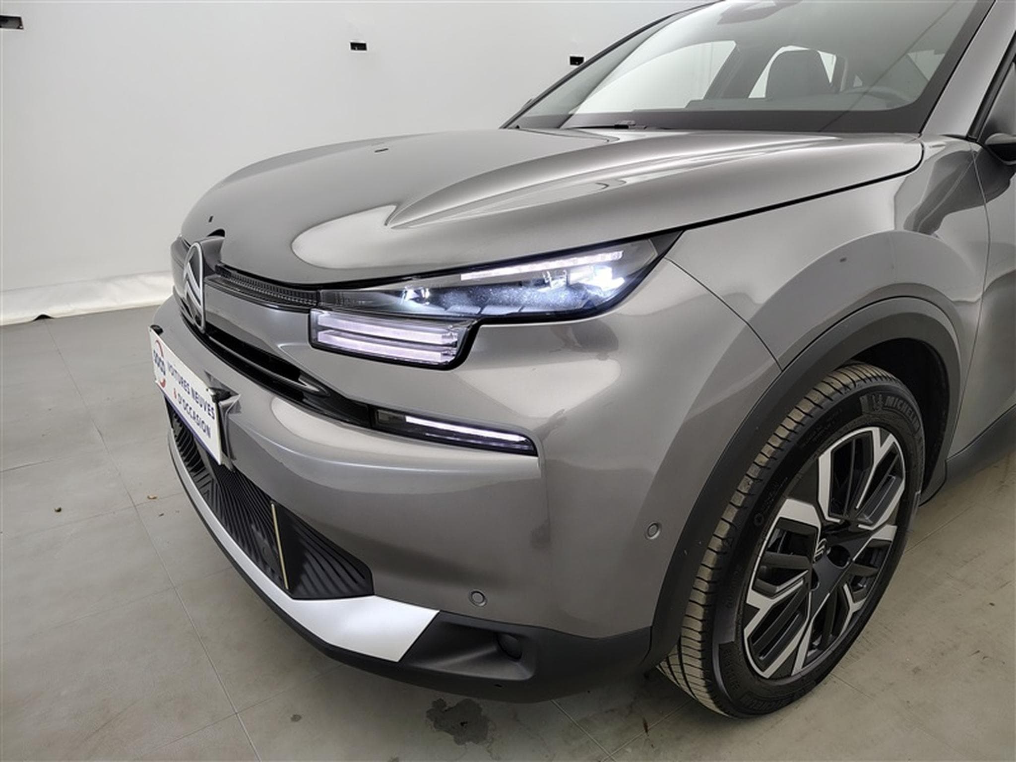 Citroen C4 X 1.2 Hybrid 145cv EAT8 Max (2025) - Photo 15