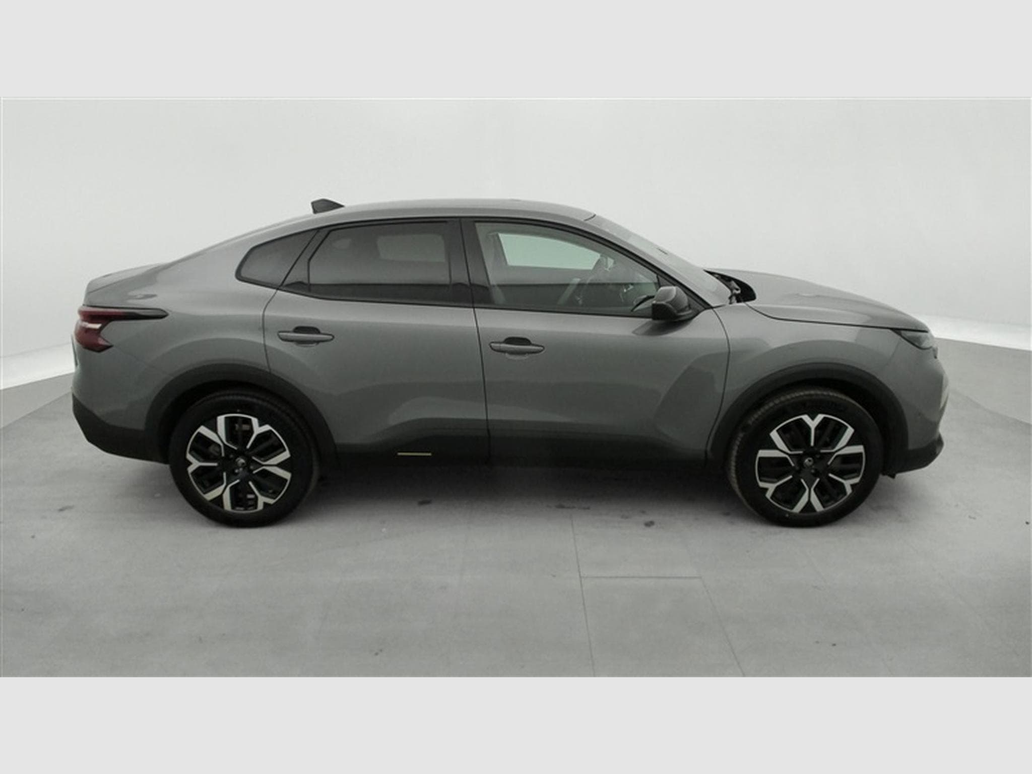 Citroen C4 X 1.2 Hybrid 145cv EAT8 Max (2025) - Photo 23