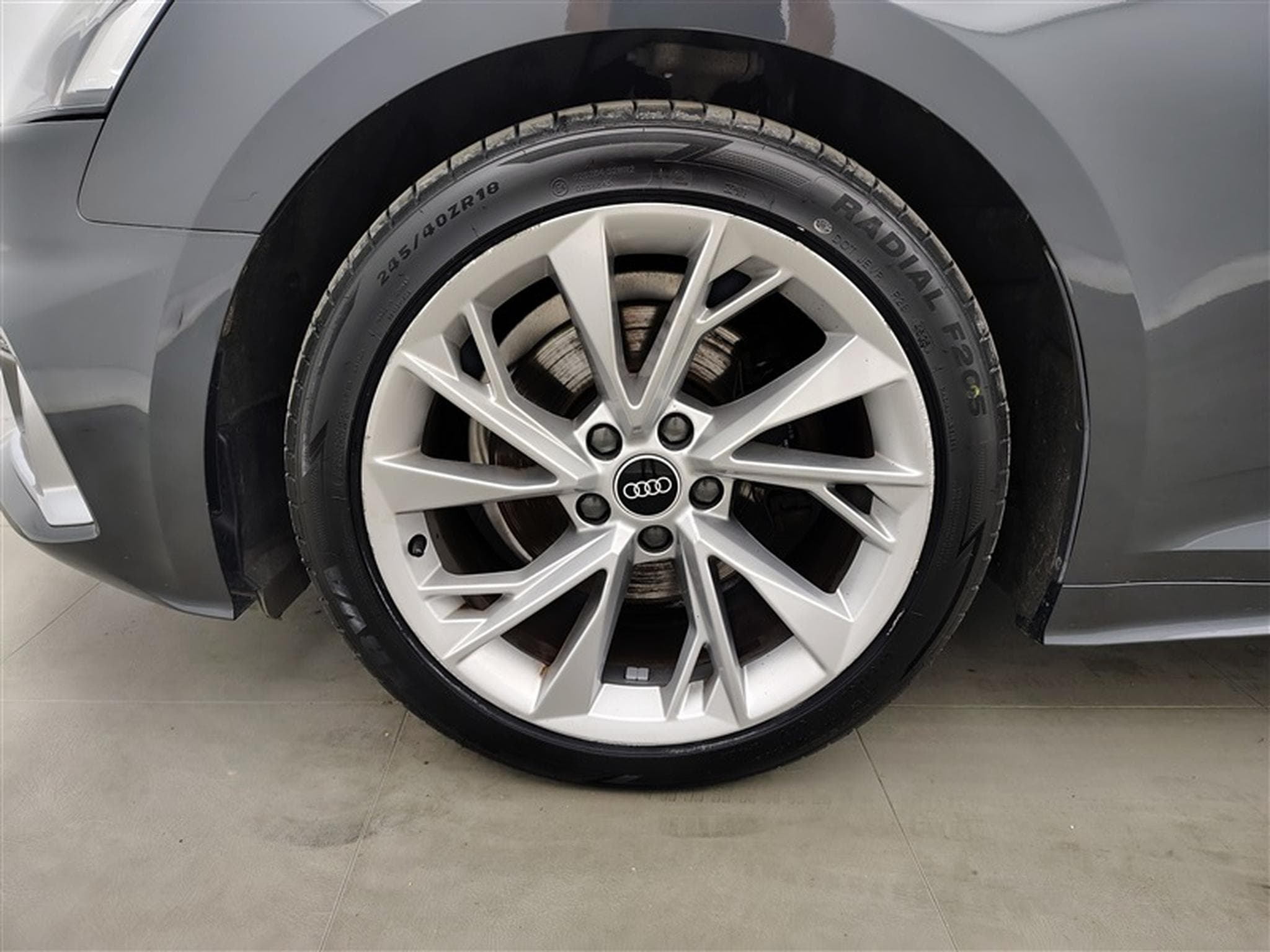 Audi A5 30 TDi Ed.Advanced S tr.CUIR/NAVI/FULL LED/JA18/PDC (2021) - Photo 6