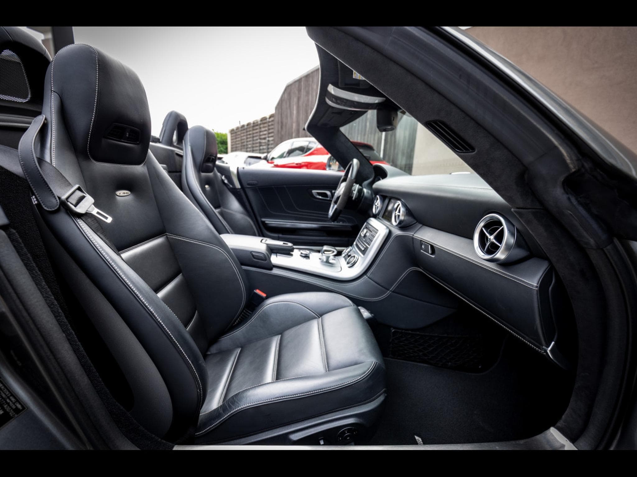 Mercedes SLS AMG AMG ROADSTER 6.3 V8 – HIMALAYAS GREY METALLIC (2012) - Photo 15