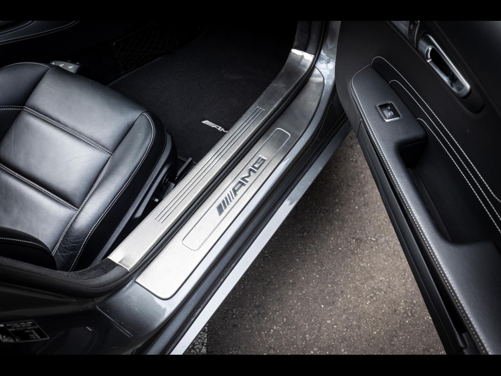 Mercedes SLS AMG AMG ROADSTER 6.3 V8 – HIMALAYAS GREY METALLIC (2012) - Photo 20