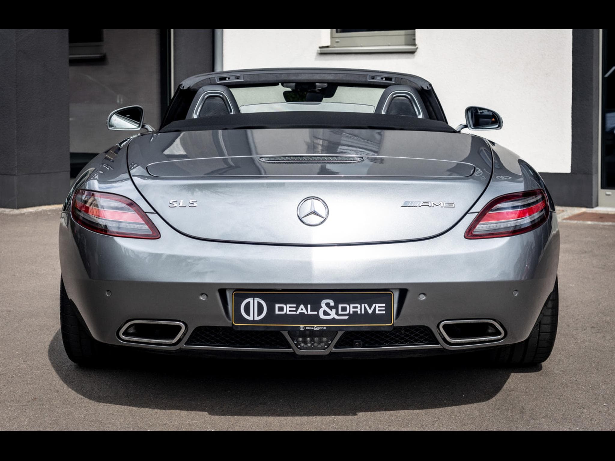 Mercedes SLS AMG AMG ROADSTER 6.3 V8 – HIMALAYAS GREY METALLIC (2012) - Photo 4