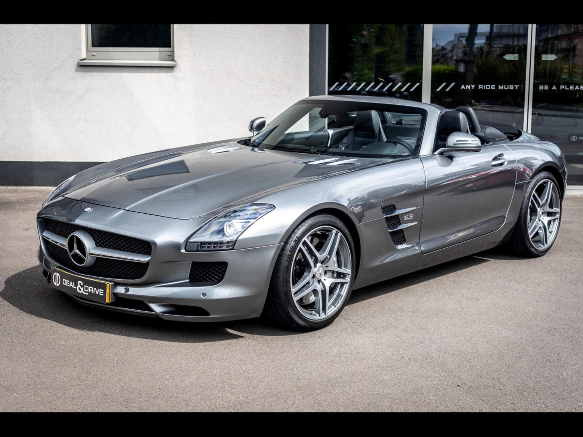 Mercedes SLS AMG AMG ROADSTER 6.3 V8 – HIMALAYAS GREY METALLIC (2012) - Photo 8