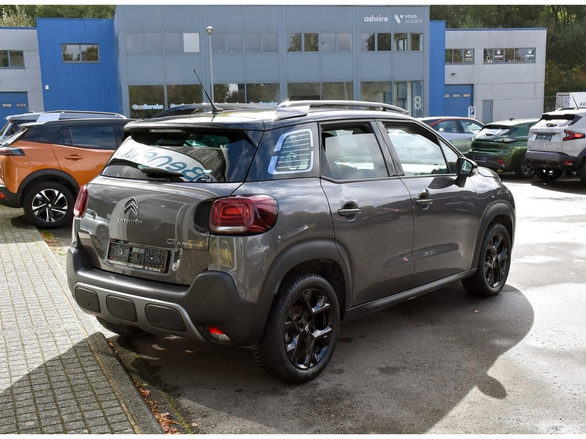 Citroën C3 Aircross 1.2 PureTech 110 MAX REGUL GPS LANE HUD GRIP CAM JA17 1°MAIN (2024) - Photo 4