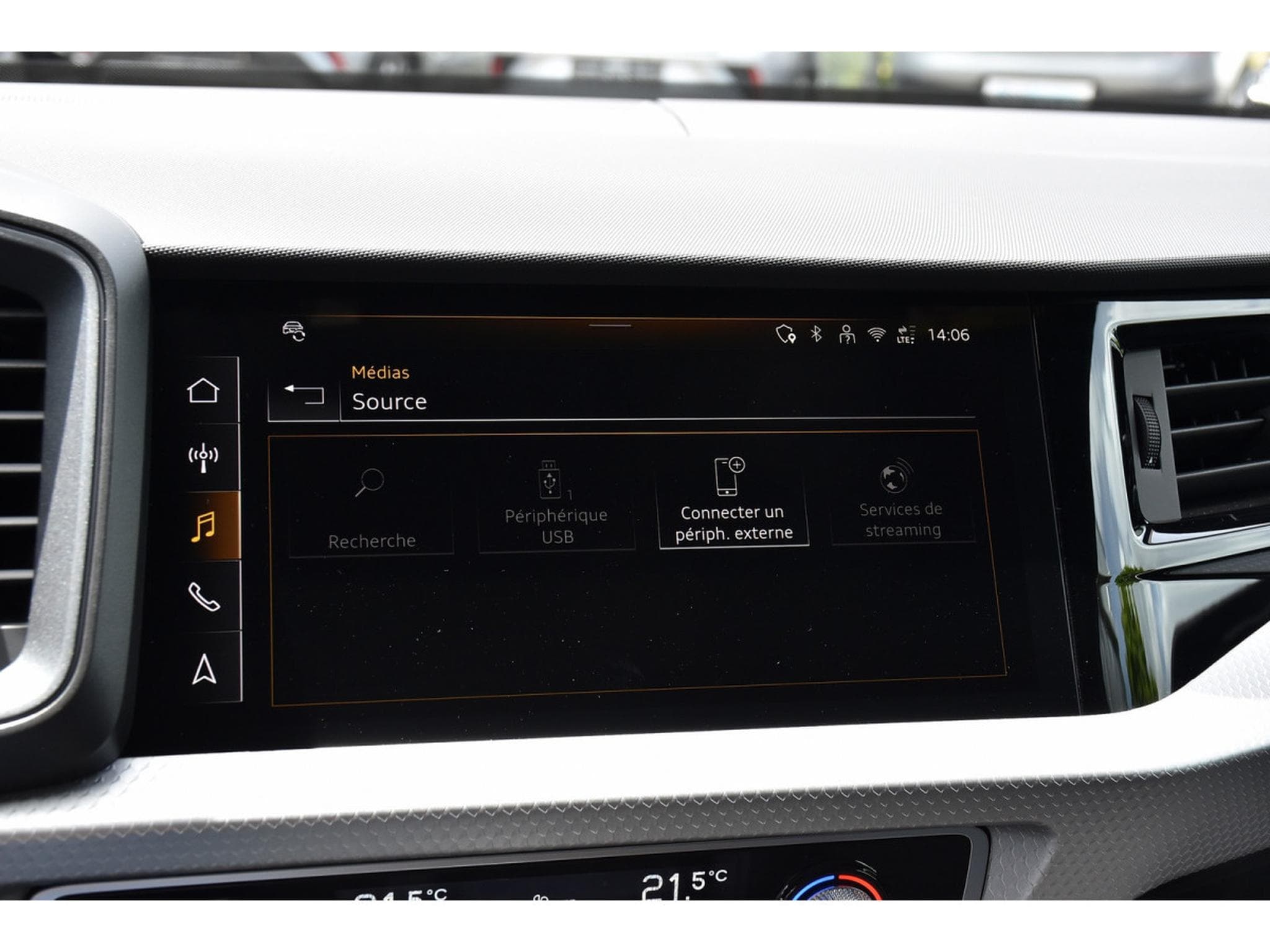 Audi A1 Allstreet 35 TFSI S-Line S-Tronic REGUL LANE GPS KEYLESS CAM (2025) - Photo 11