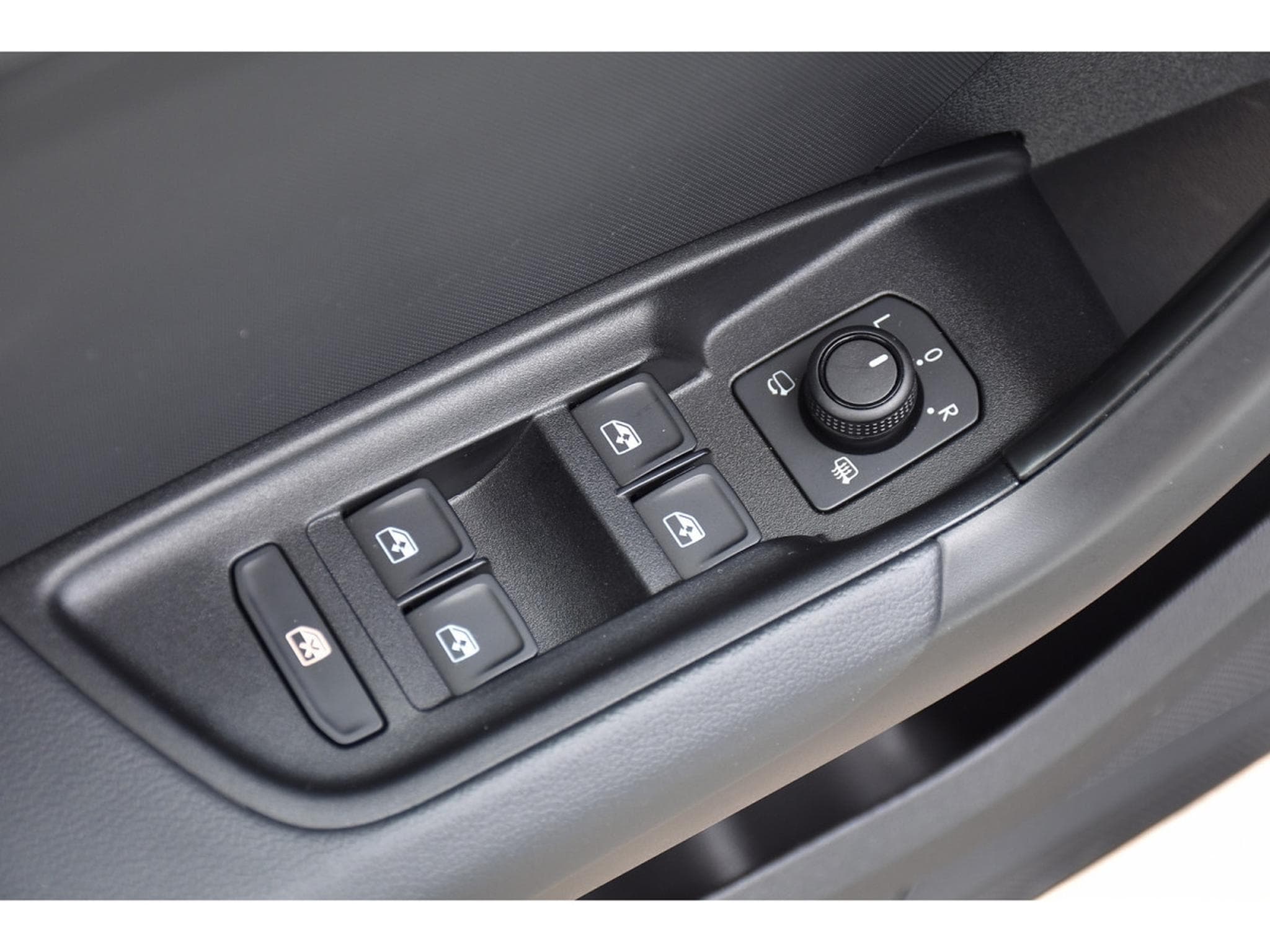 Audi A1 Allstreet 35 TFSI S-Line S-Tronic REGUL LANE GPS KEYLESS CAM (2025) - Photo 22