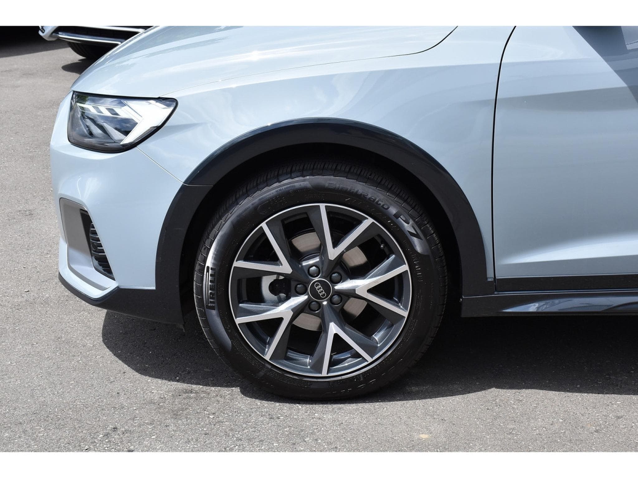 Audi A1 Allstreet 35 TFSI S-Line S-Tronic REGUL LANE GPS KEYLESS CAM (2025) - Photo 5
