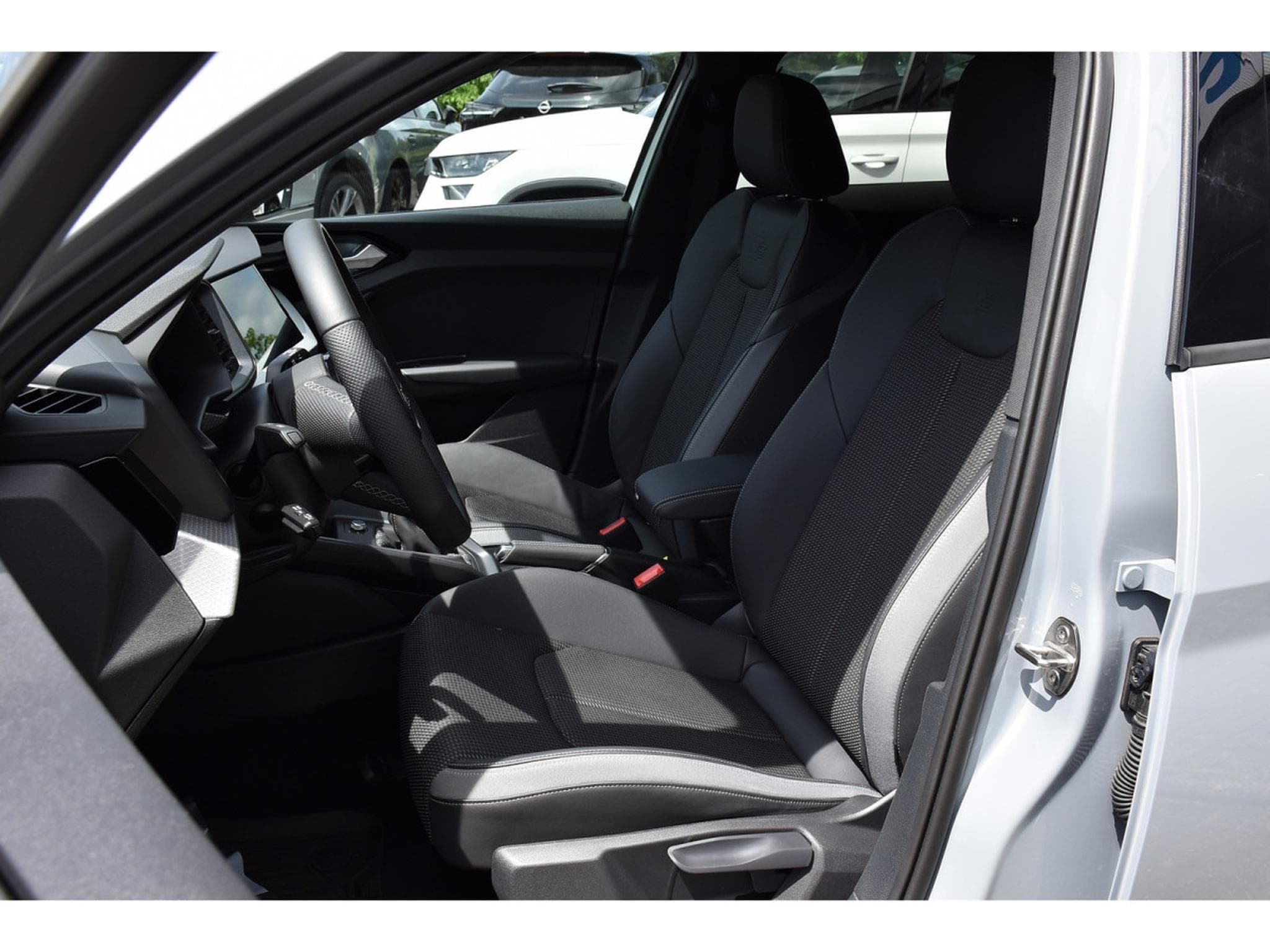 Audi A1 Allstreet 35 TFSI S-Line S-Tronic REGUL LANE GPS KEYLESS CAM (2025) - Photo 6