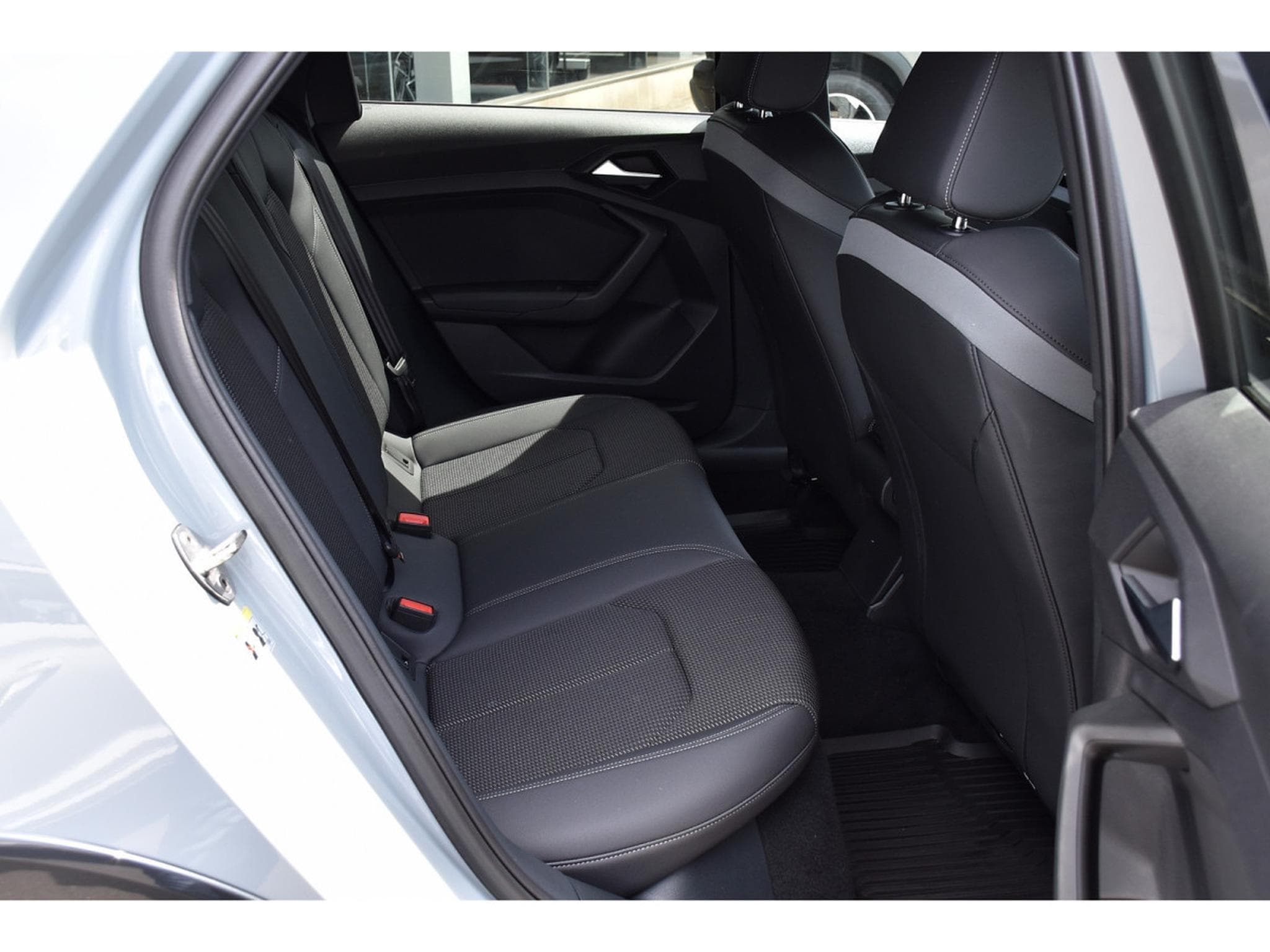 Audi A1 Allstreet 35 TFSI S-Line S-Tronic REGUL LANE GPS KEYLESS CAM (2025) - Photo 8