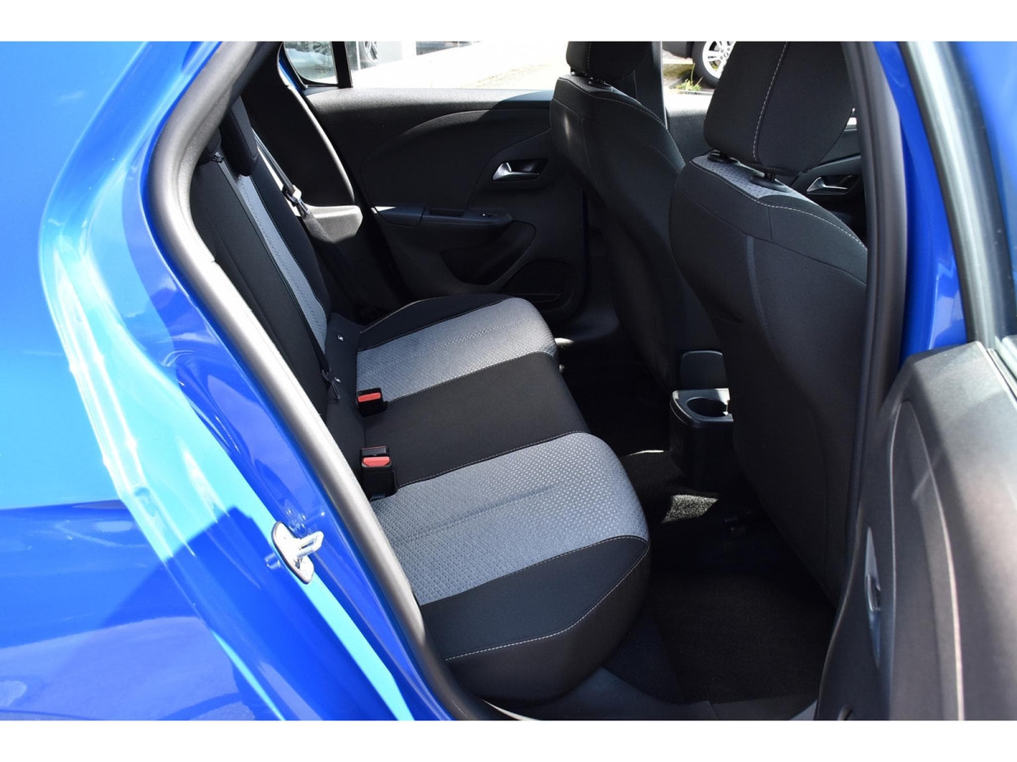 Opel Corsa 1.2 Turbo Edition AT8 REGUL LANE SIDE CAM 1° MAIN (2025) - Photo 7