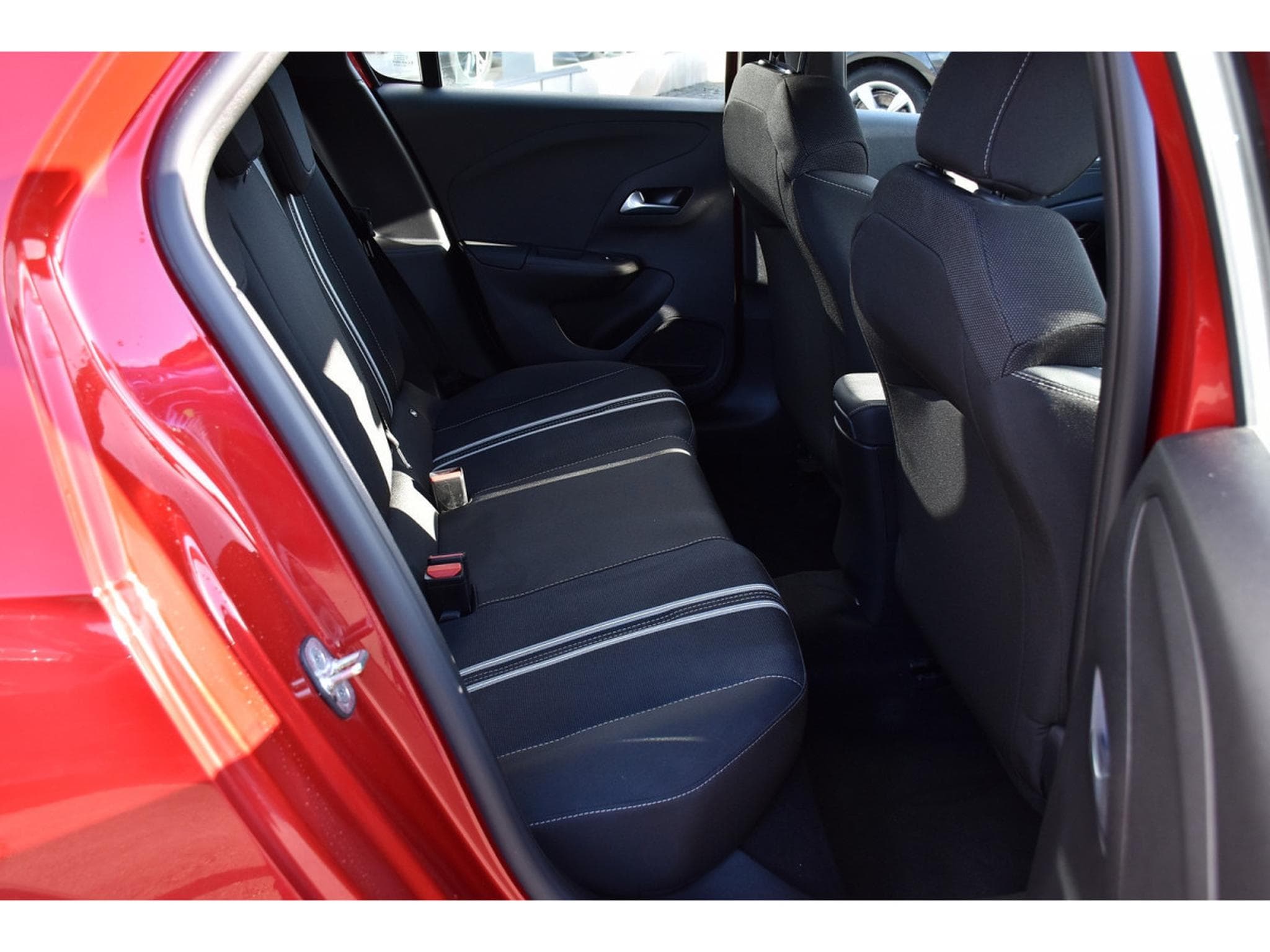 Opel Corsa 1.2 Turbo GS REGUL LANE SIDE CAM NEUVE (2025) - Photo 8