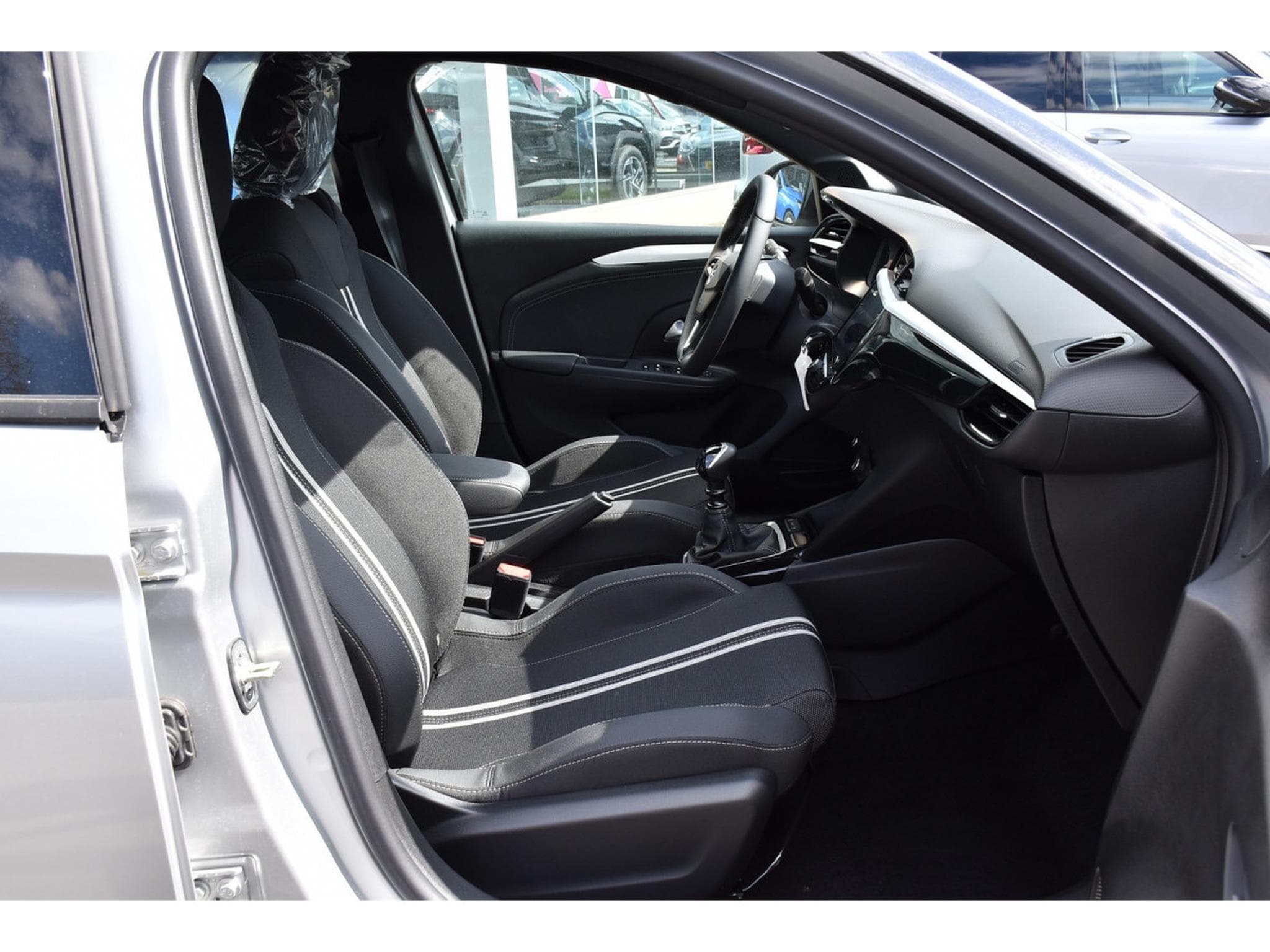 Opel Corsa 1.2 Turbo GS REGUL LANE SIDE CAM NEUVE (2025) - Photo 7