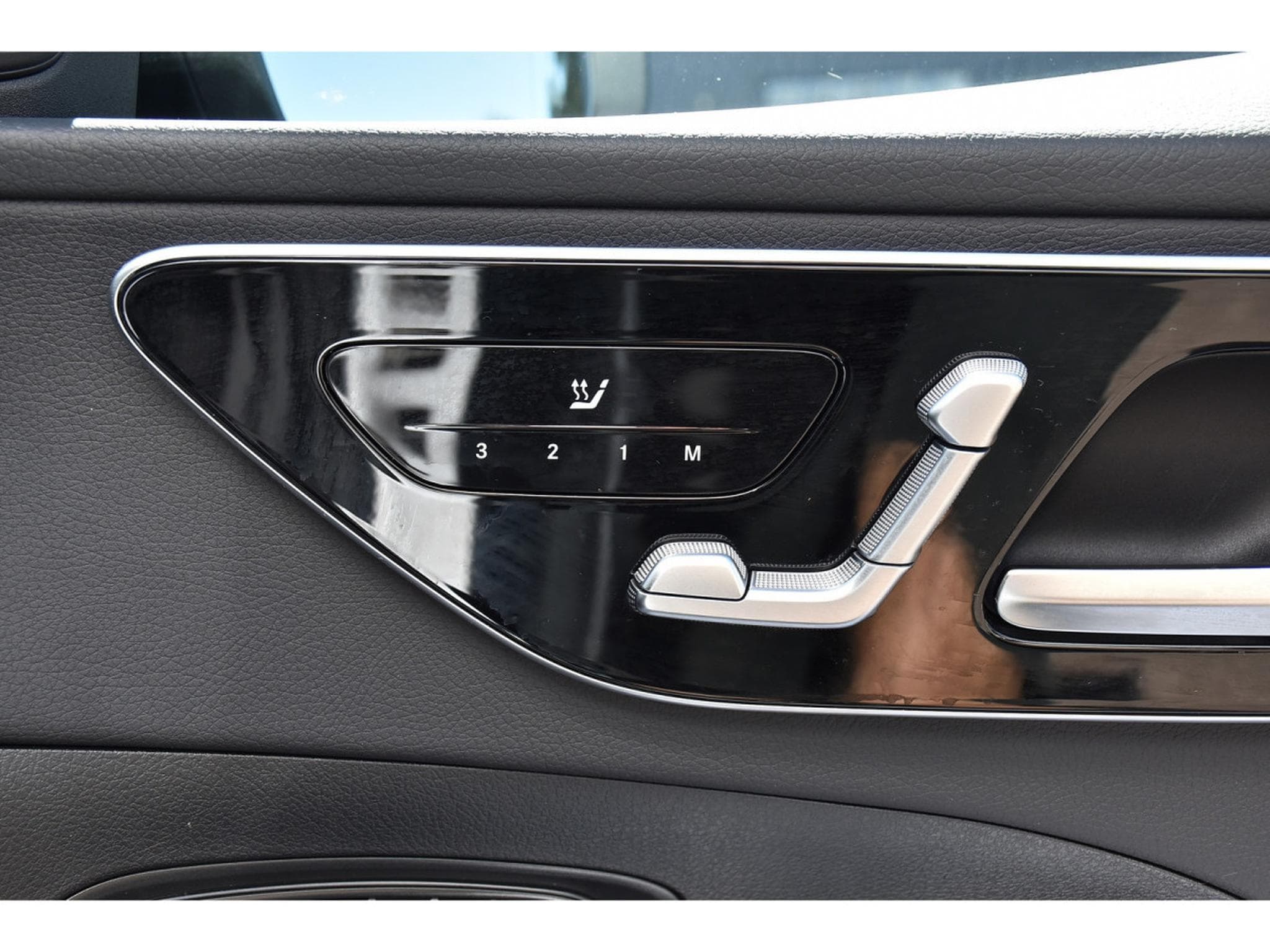 Mercedes C 200 CDI Break Luxury Line 9G-Tronic CUIR MEMO ANGLE MORT 1° MAIN (2025) - Photo 20