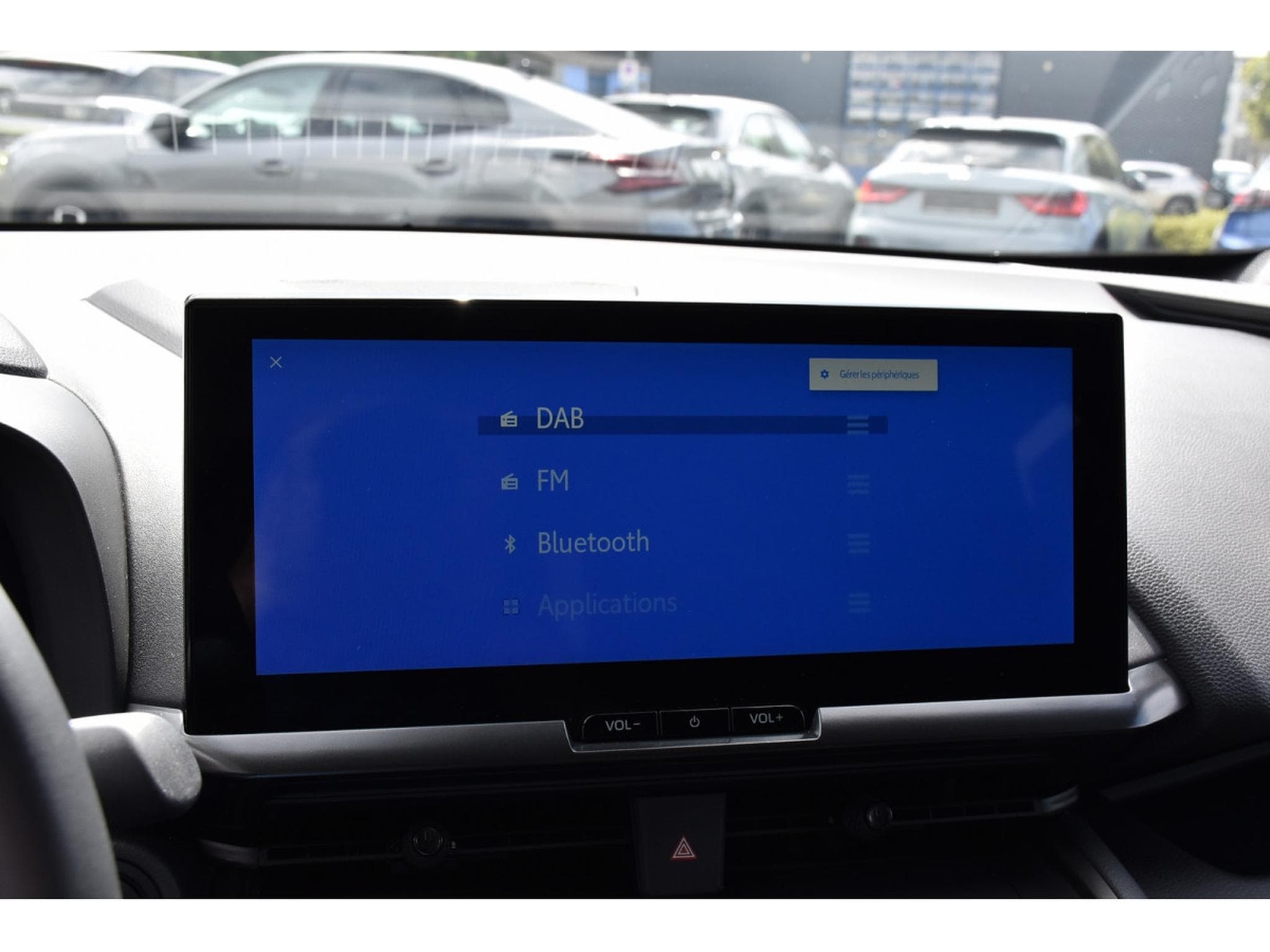 Toyota C-HR 1.8i VVT-i Hybrid Dynamic Plus ACC LANE SIDE GPS CAM 1° MAIN (2025) - Photo 11