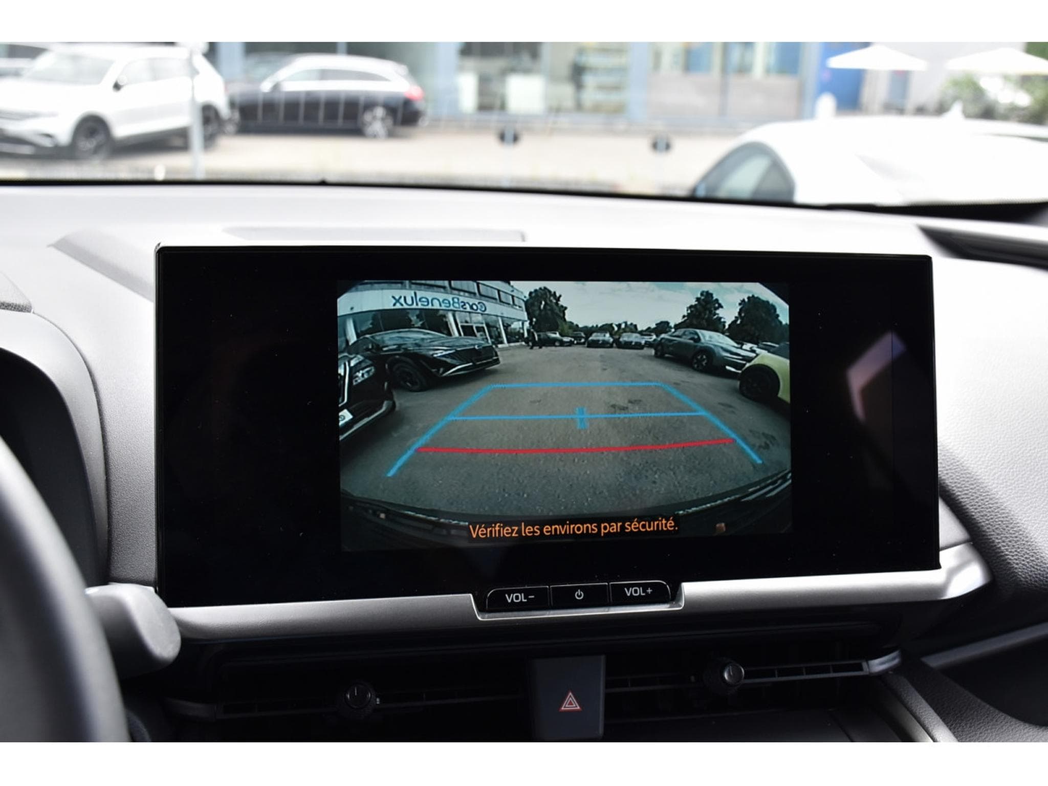 Toyota C-HR 1.8i VVT-i Hybrid Dynamic Plus ACC LANE SIDE GPS CAM 1° MAIN (2025) - Photo 13