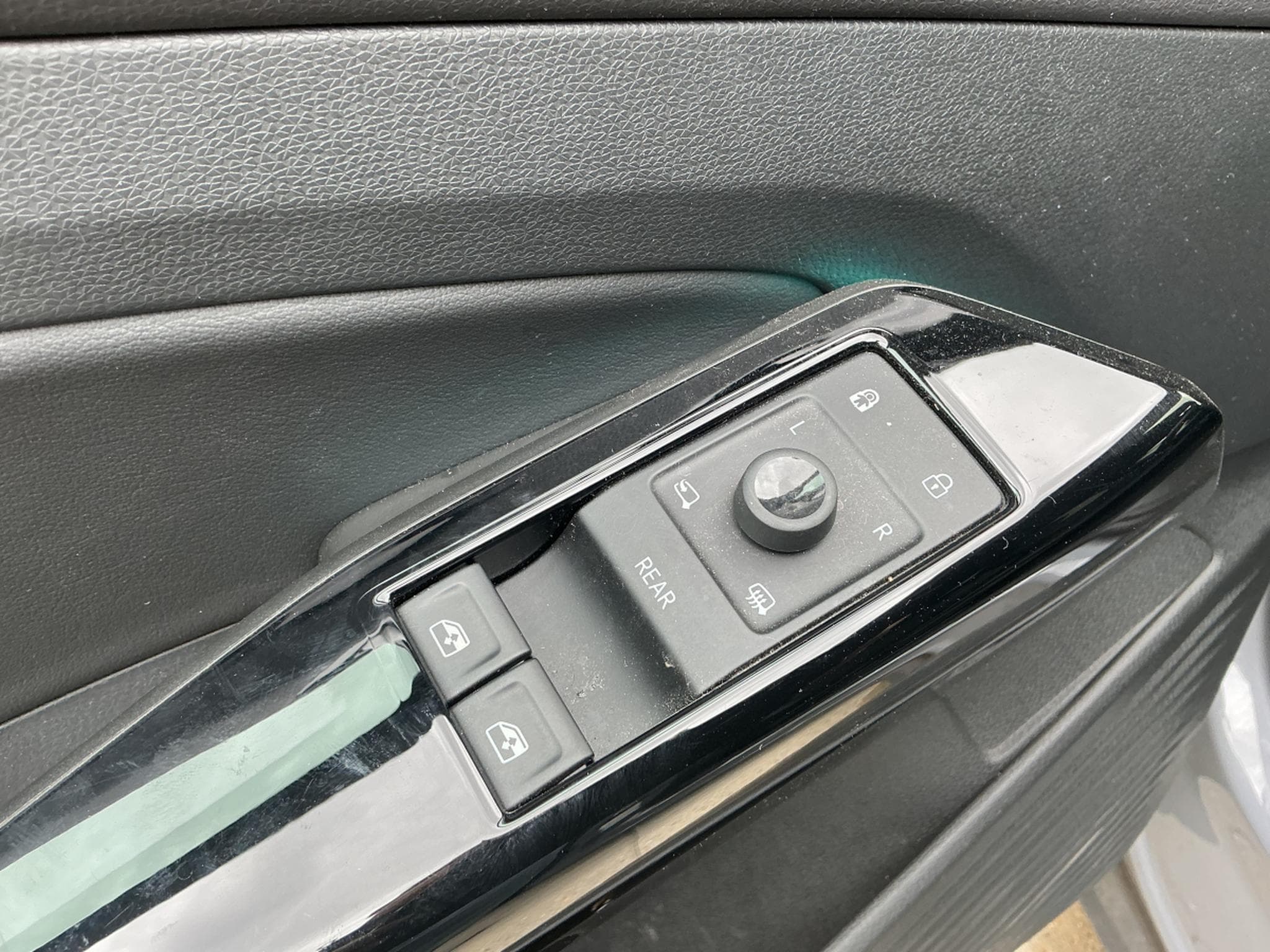VW ID.4 GTX 4Motion (2023) - Photo 11