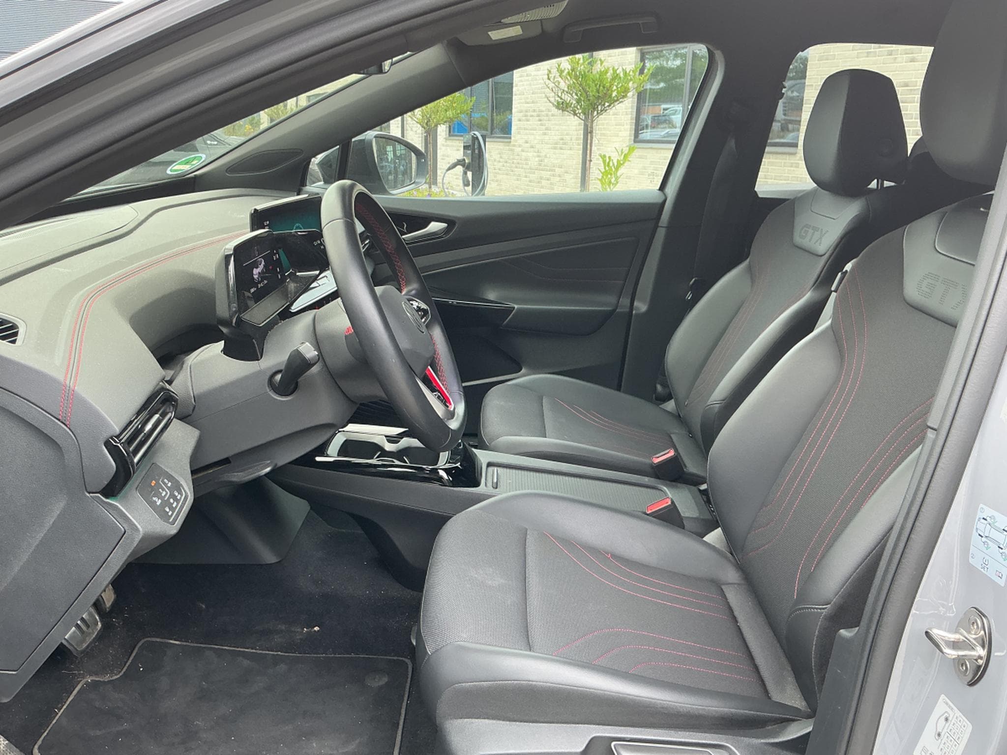 VW ID.4 GTX 4Motion (2023) - Photo 7