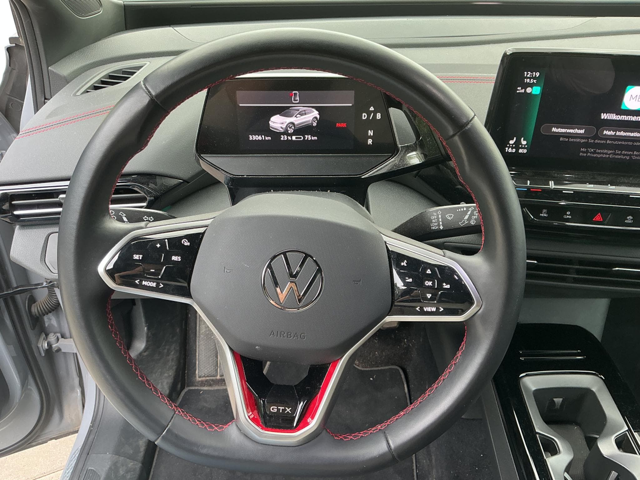 VW ID.4 GTX 4Motion (2023) - Photo 8