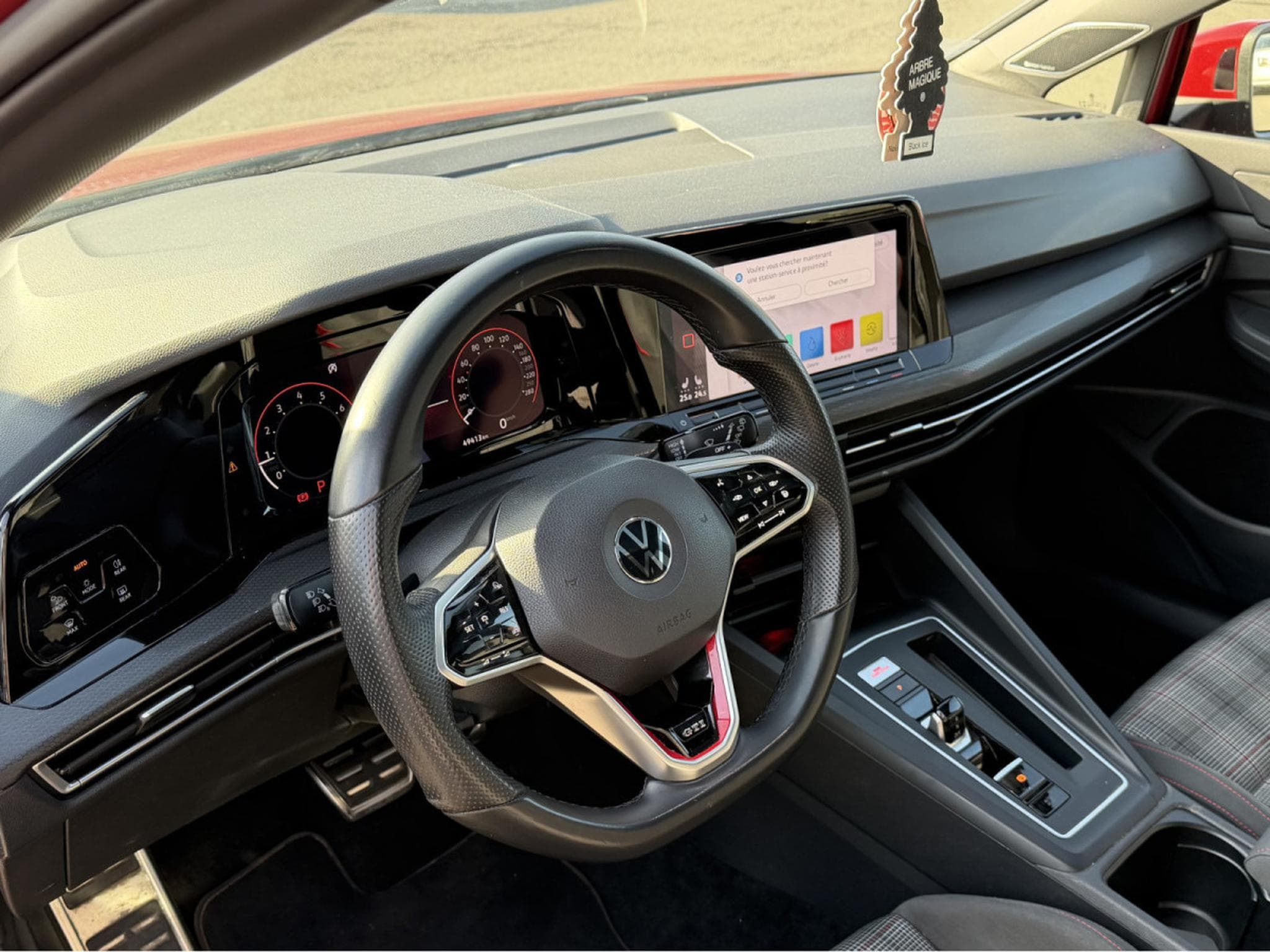 VW Golf GTI 2.0 TSI 245 DSG HARMAN KARDON PANO NAVI ACC (2021) - Photo 5