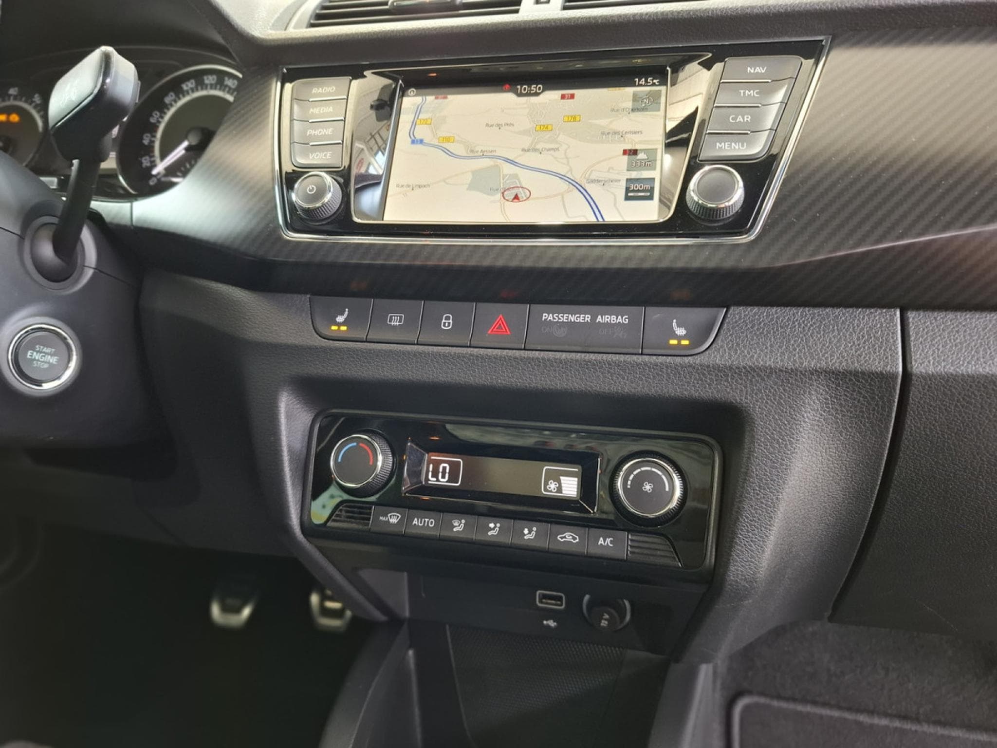 Skoda Fabia 1.0 TSI  MONTE CARLO, LED, CAMERA, PANORAMIQUE, ALU 17'',NAV (2019) - Photo 12